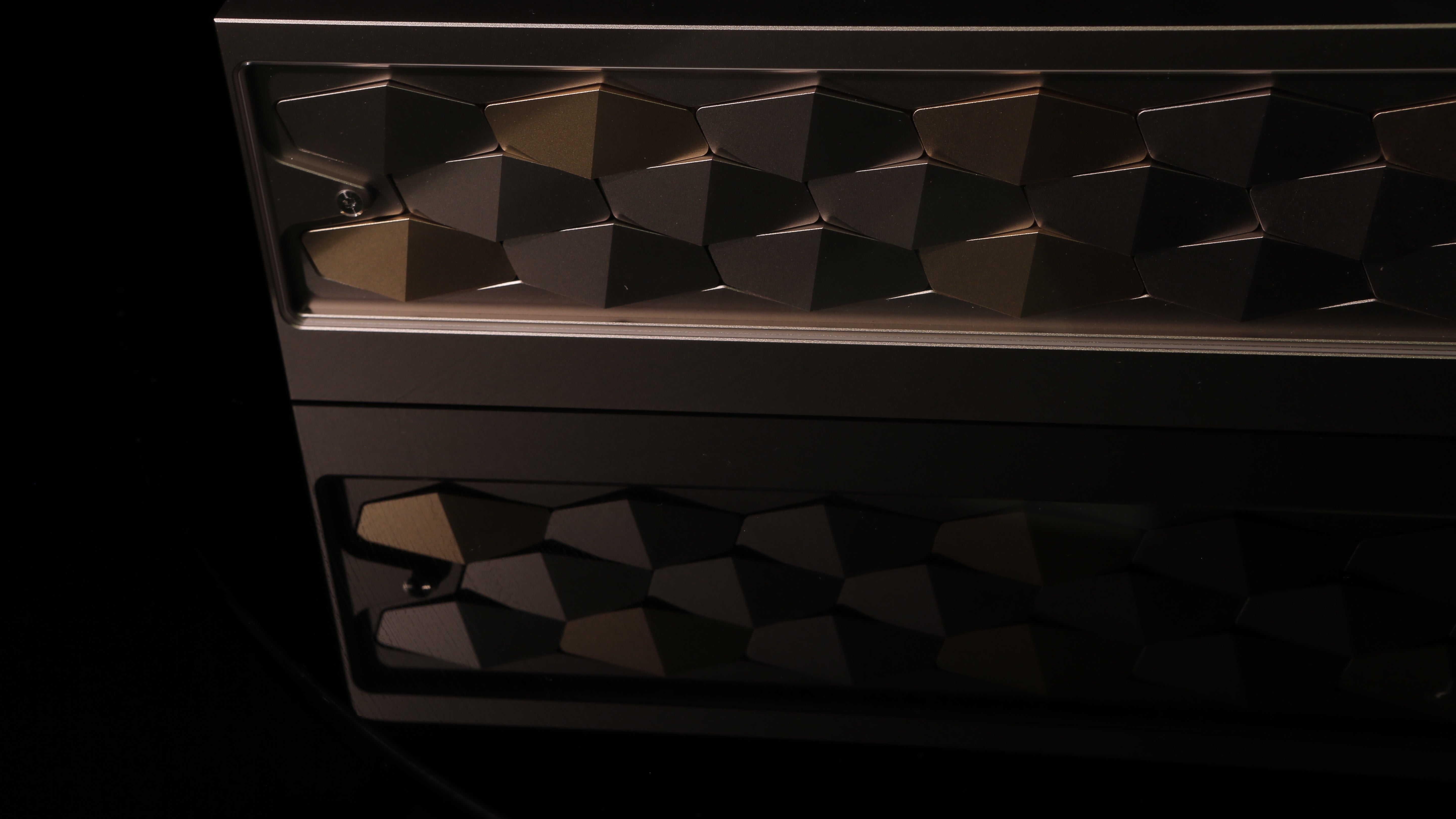 [In Stock] Dragon Scales Wrist Rest 65%-Silicone Connector Version