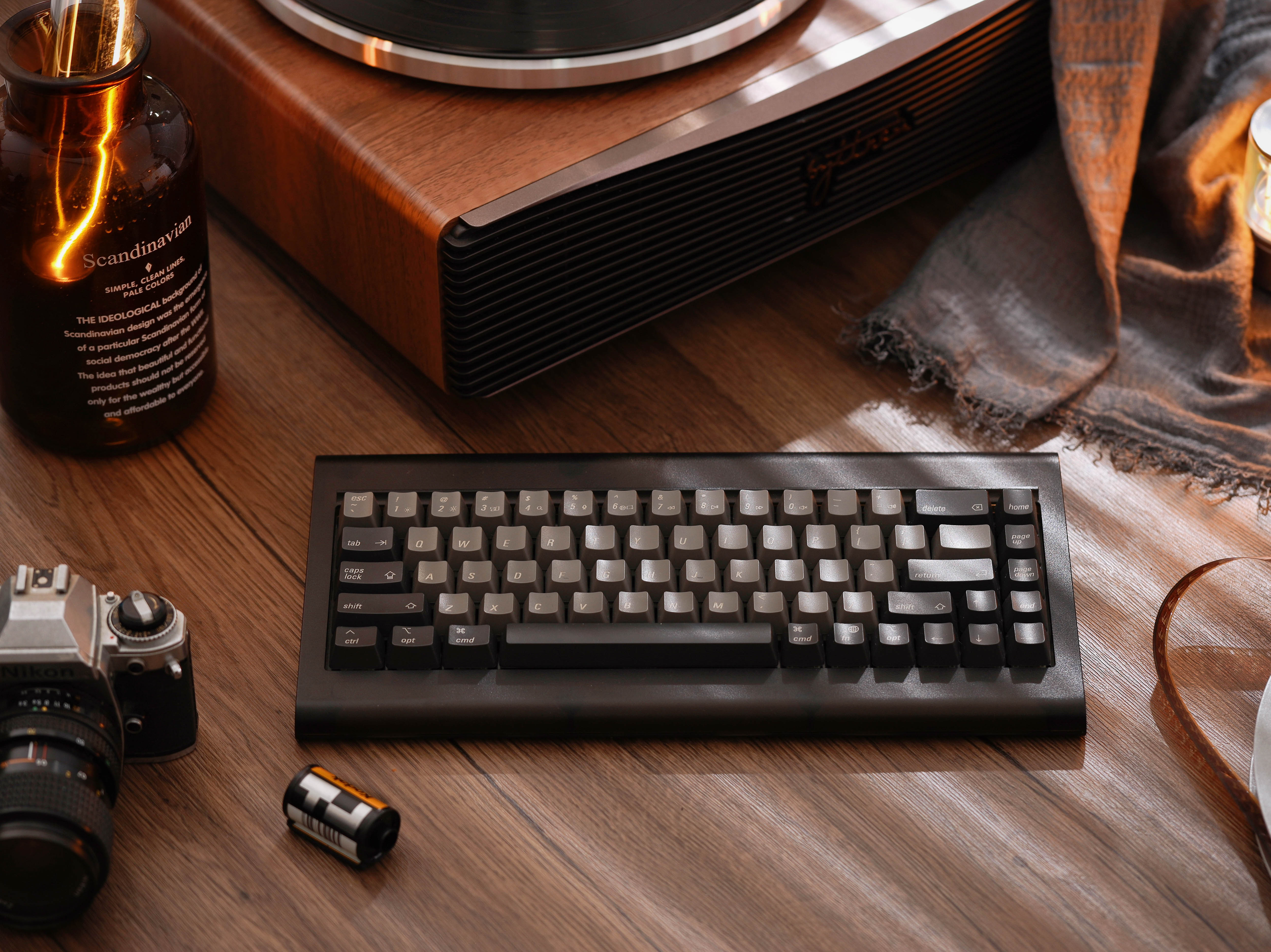 [In Stock] Kataaa Model VI Mechanical Hot-Swappable Keyboard