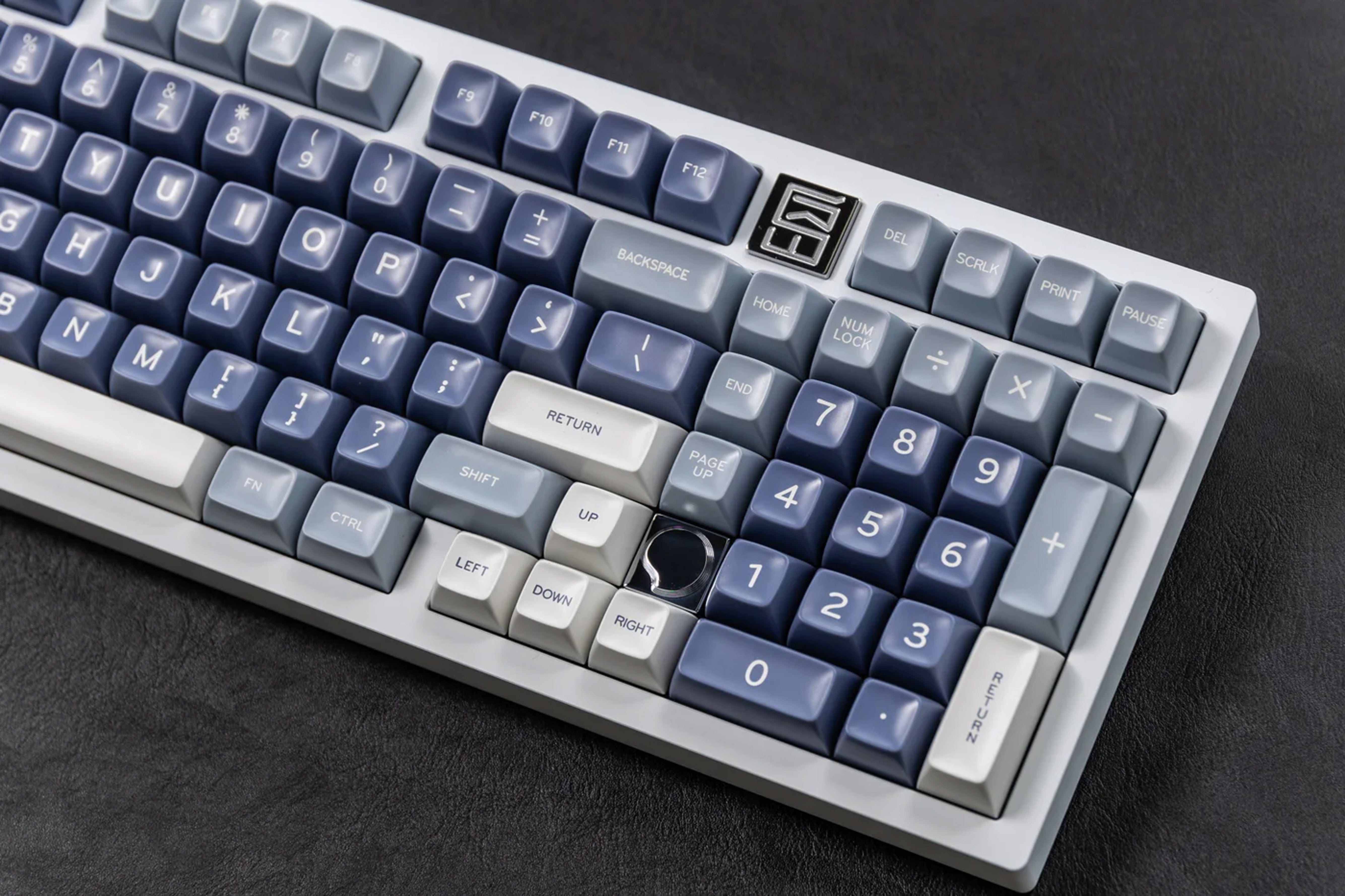 [In Stock] Qelec.Studio i101 Tri-mode Mechanical Keyboard Kit