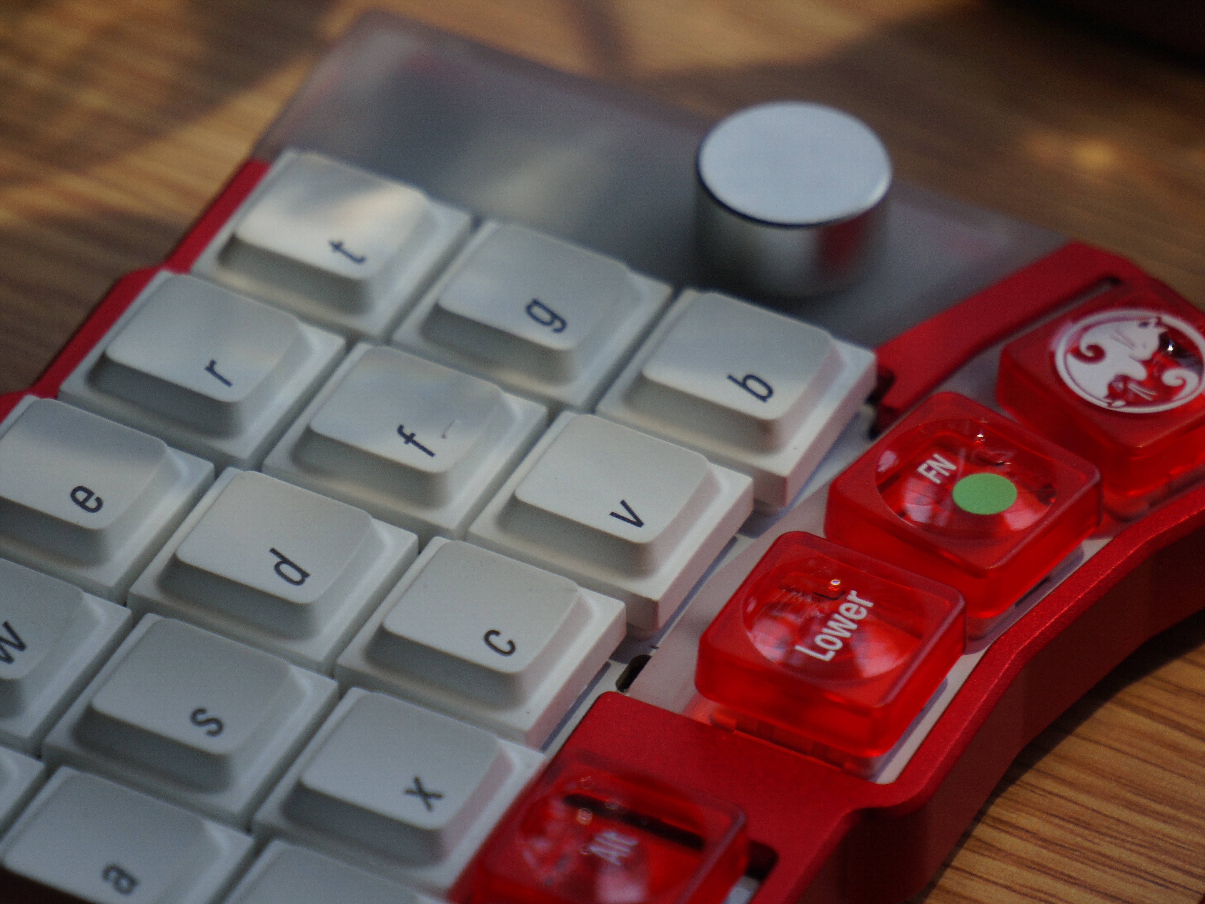 [Pre Order] Cornix Tented Low Profile Split Ergo Keyboard by JZF