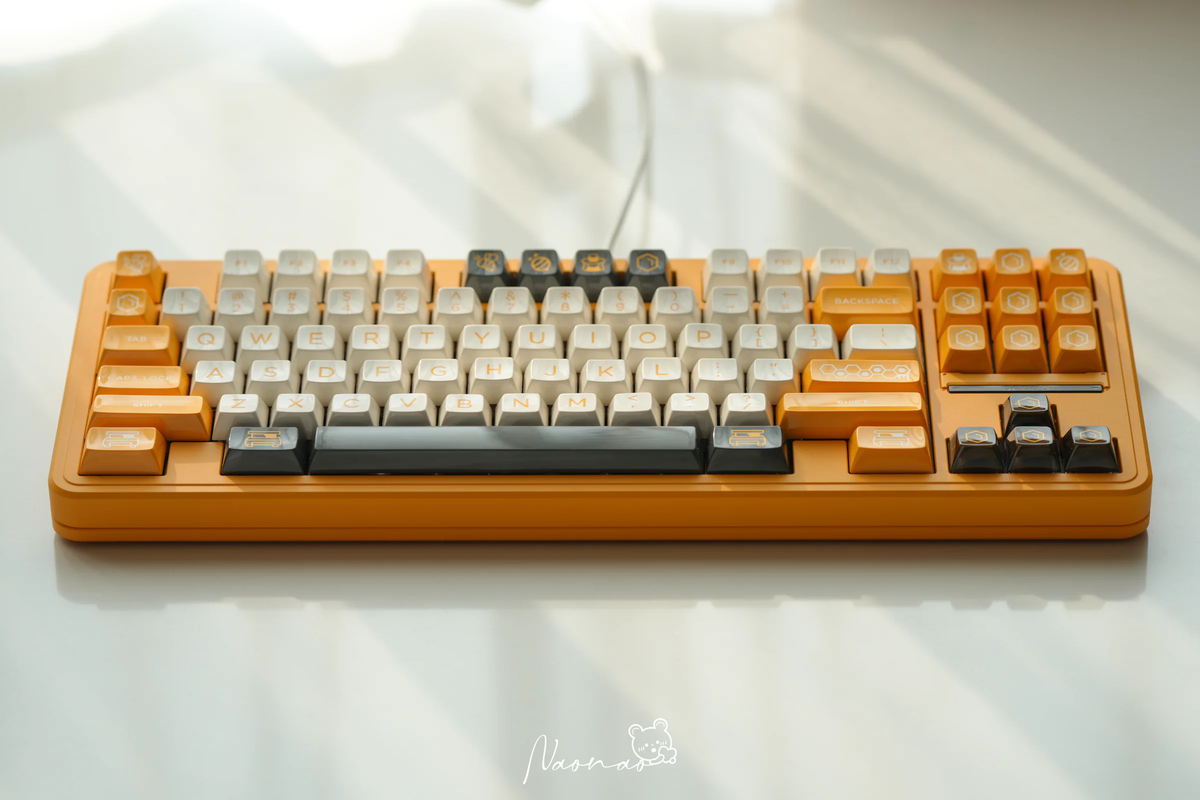 [In Stock] Space80: Apollo’s Cyber Armor keyboard kit By Gray Studio