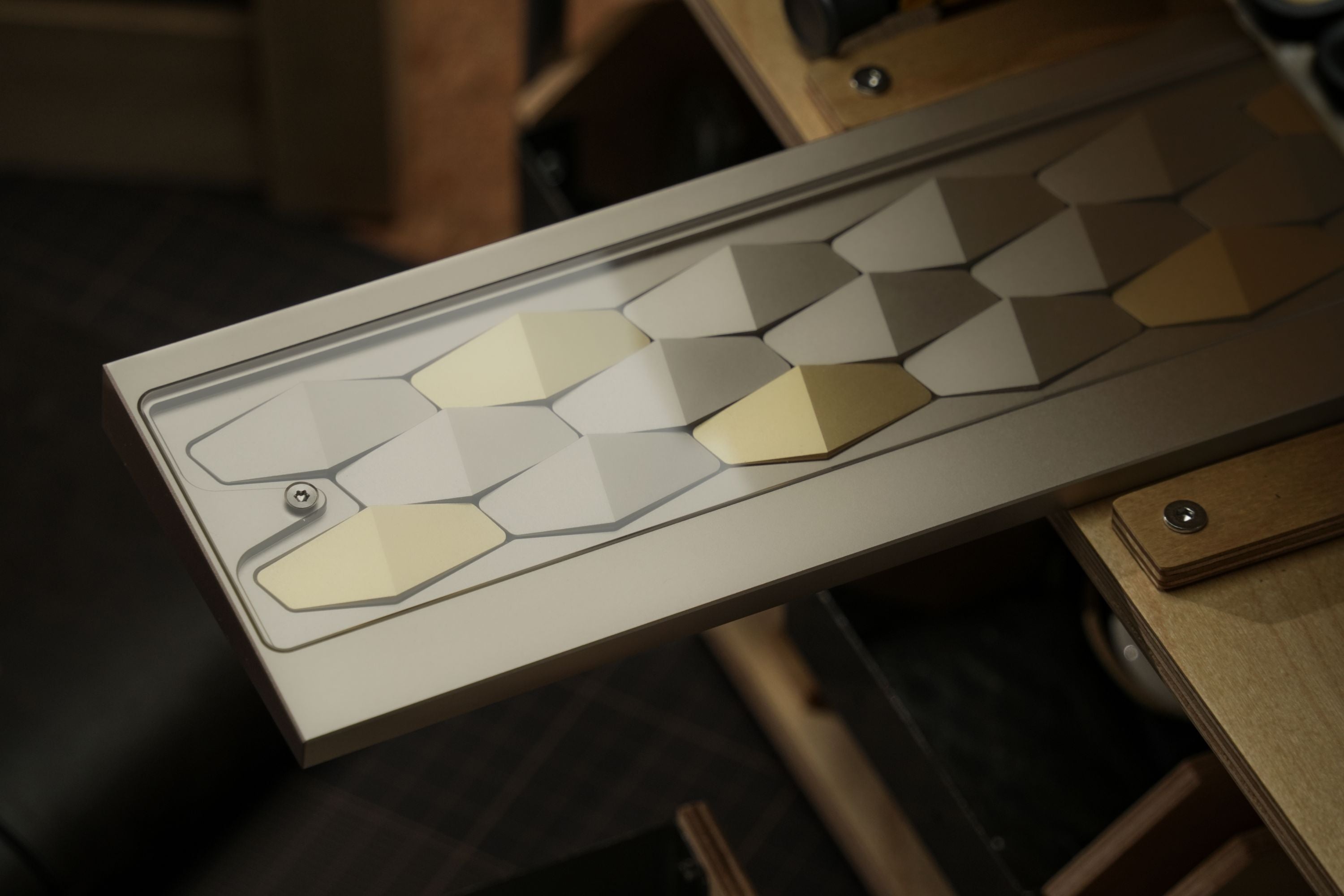 [In Stock] Dragon Scales Wrist Rest 65%-Silicone Connector Version