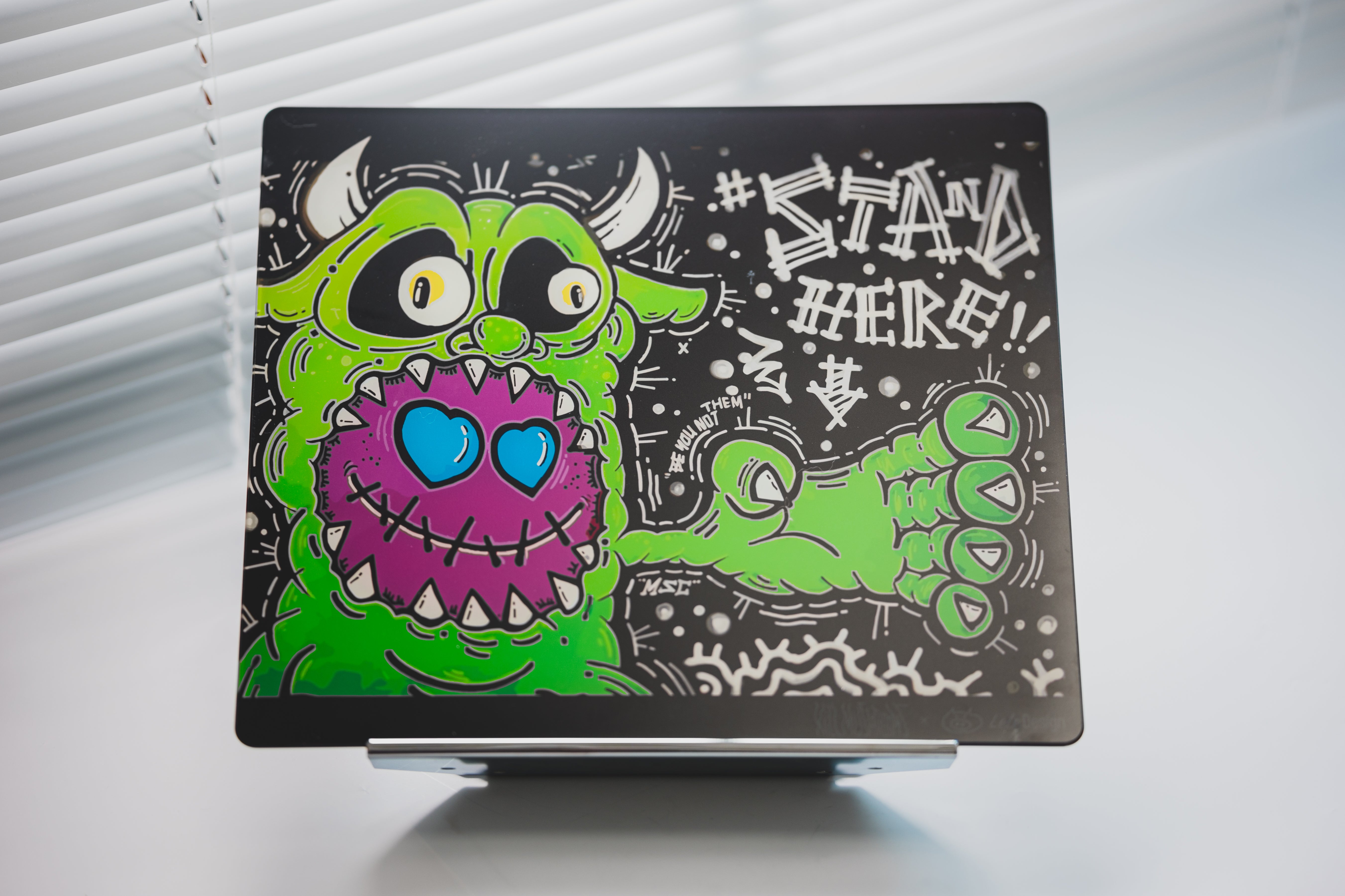 [In Stock] LeleDesign Curation Summer Camp Glass Mousepad（feat. 菇髅|裂缝）