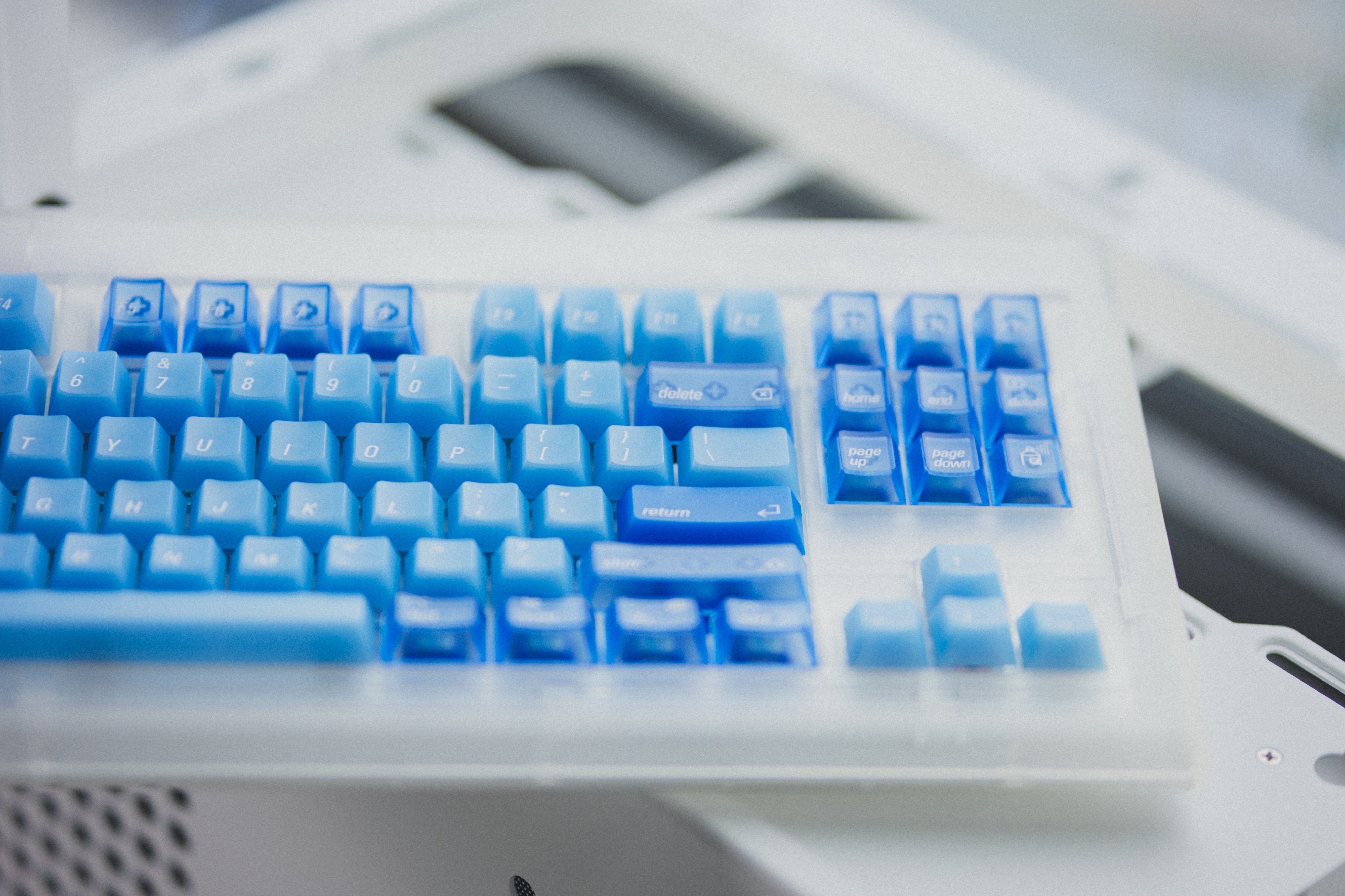 [In Stock] LeleDesign Ocean Blue Cherry Profile Keycaps Set