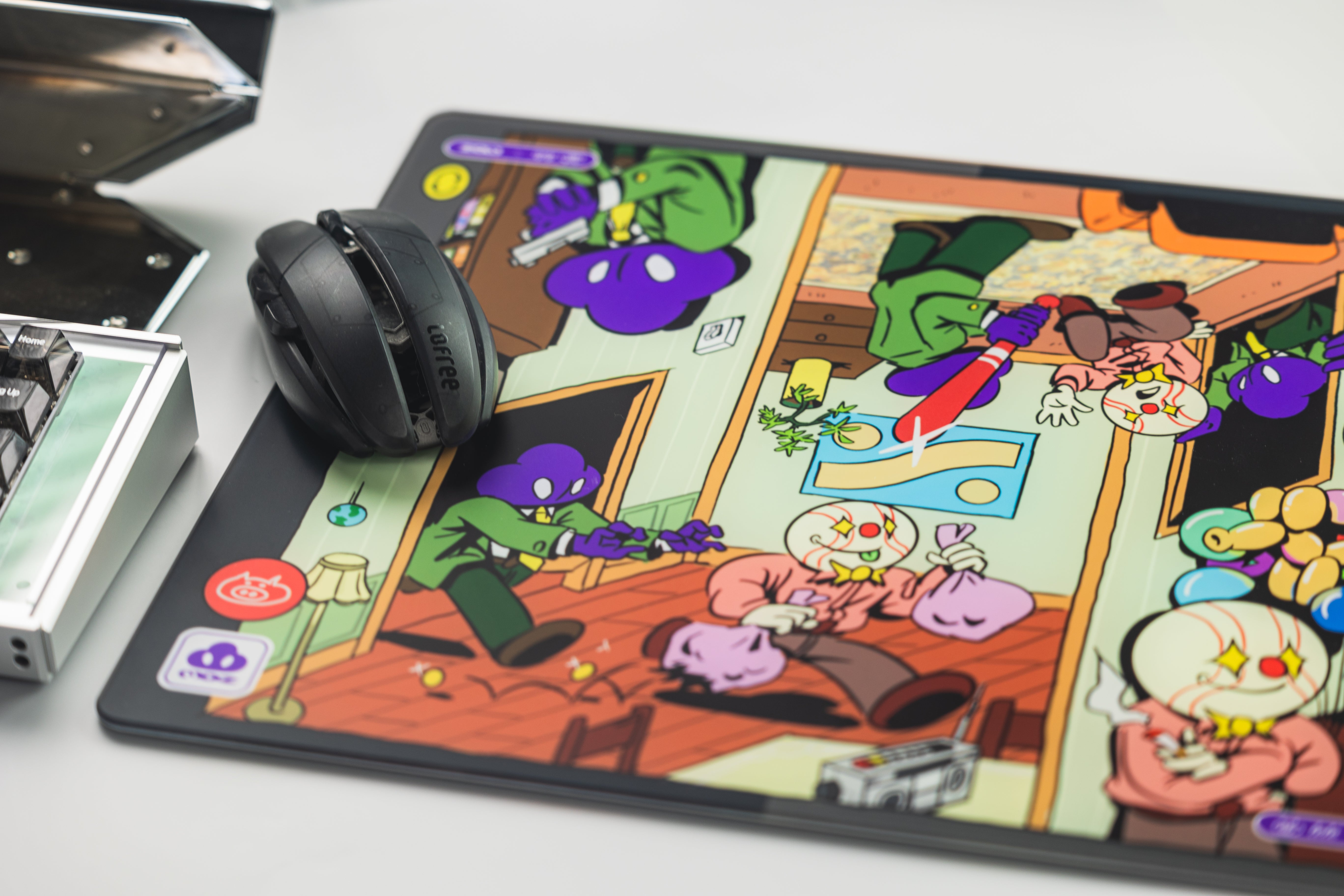 [In Stock] LeleDesign x Mozkito Leee Glass Mousepad