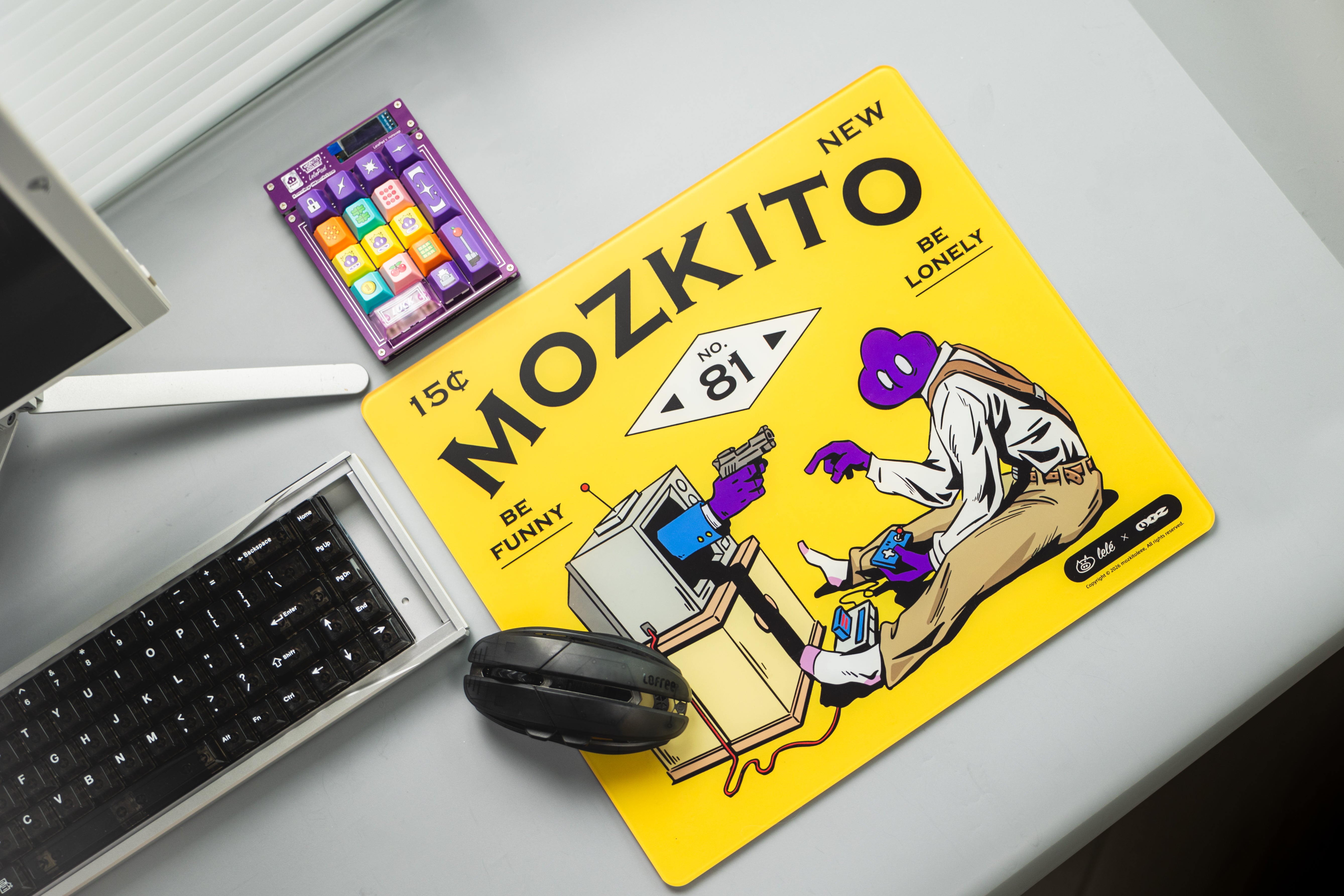 [In Stock] LeleDesign x Mozkito Leee Glass Mousepad