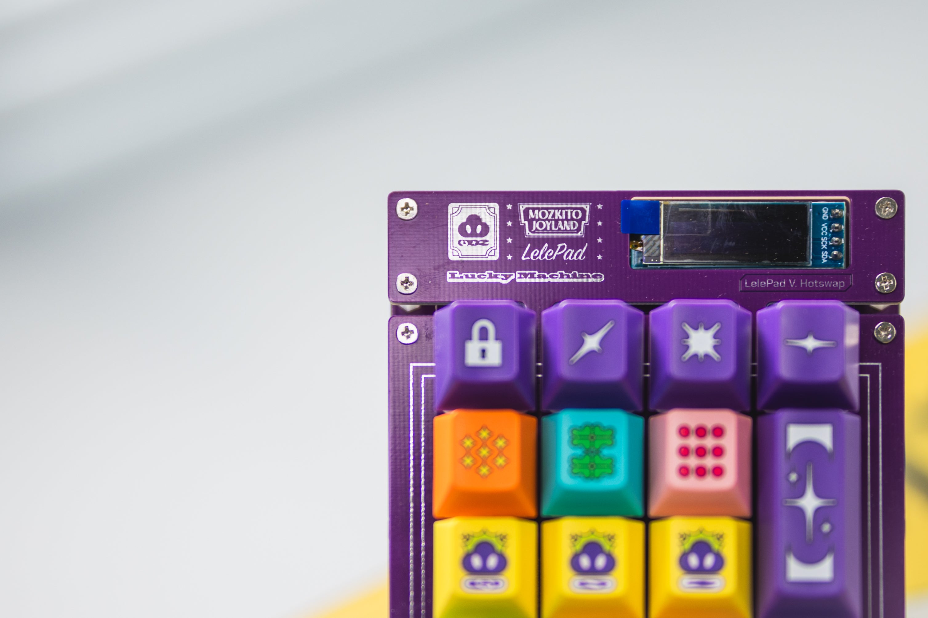 [In Stock] LeleDesign x Mozkito Leee Mechanical Numpad/Macropad