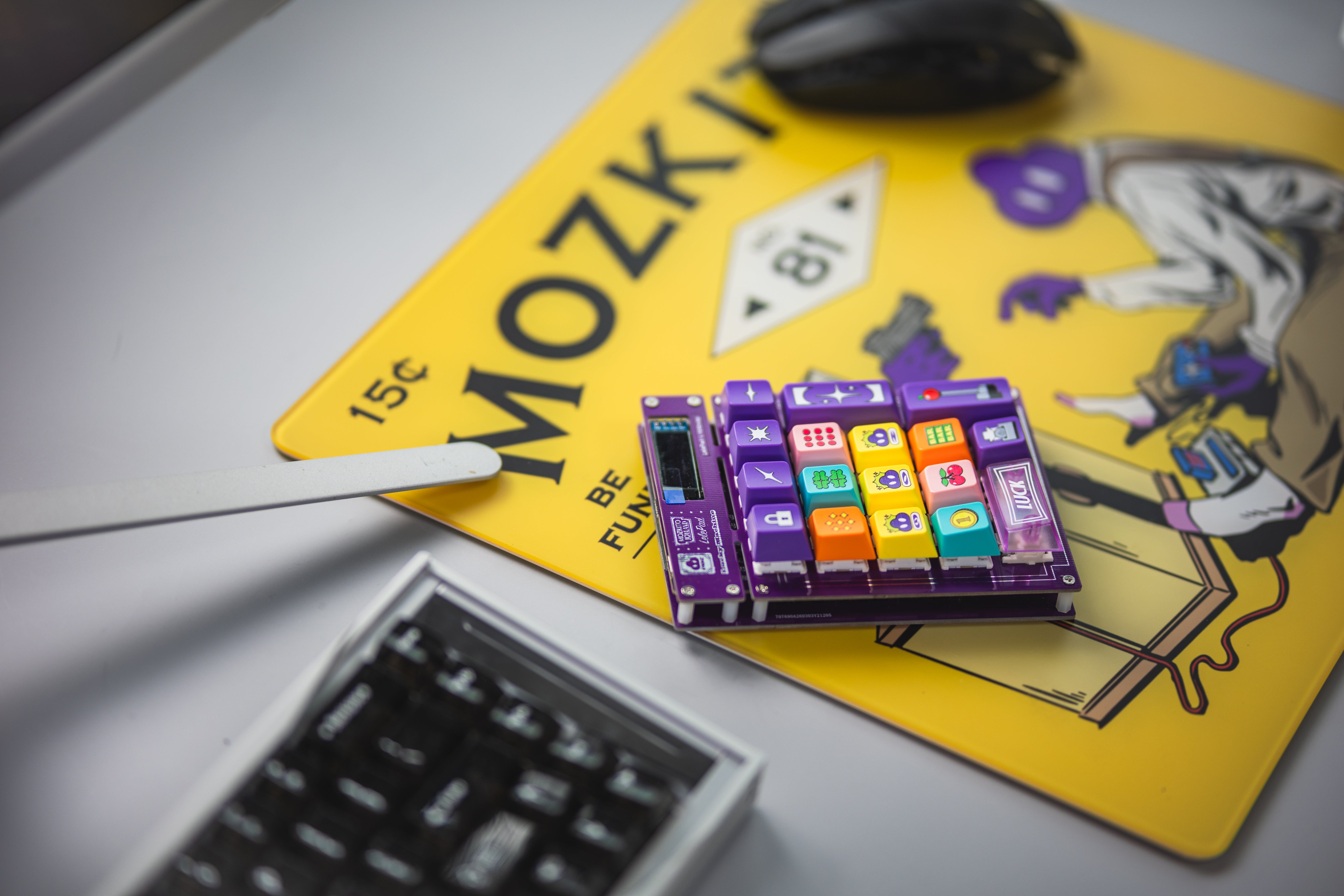 [In Stock] LeleDesign x Mozkito Leee Mechanical Numpad/Macropad