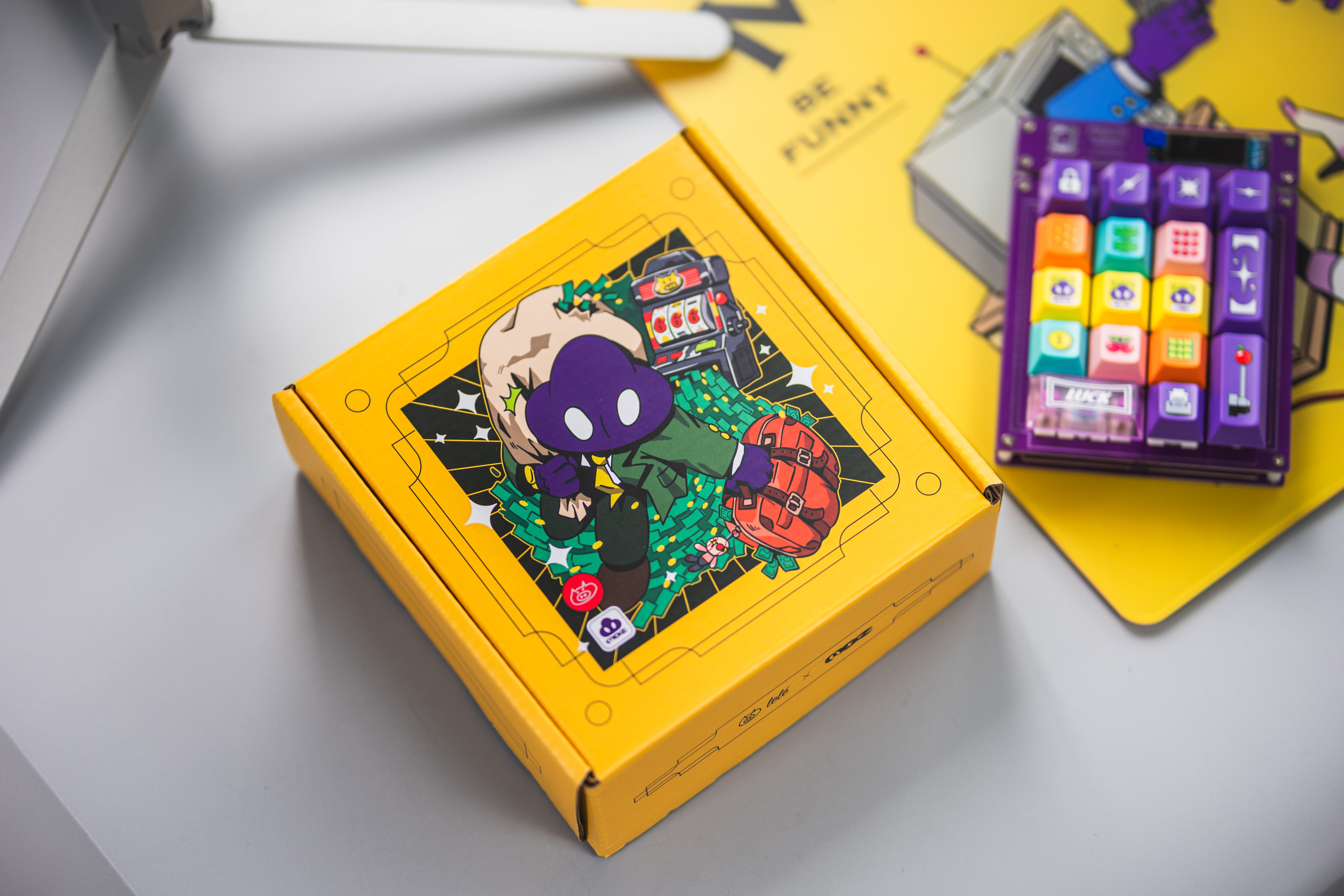 [In Stock] LeleDesign x Mozkito Leee Mechanical Numpad/Macropad