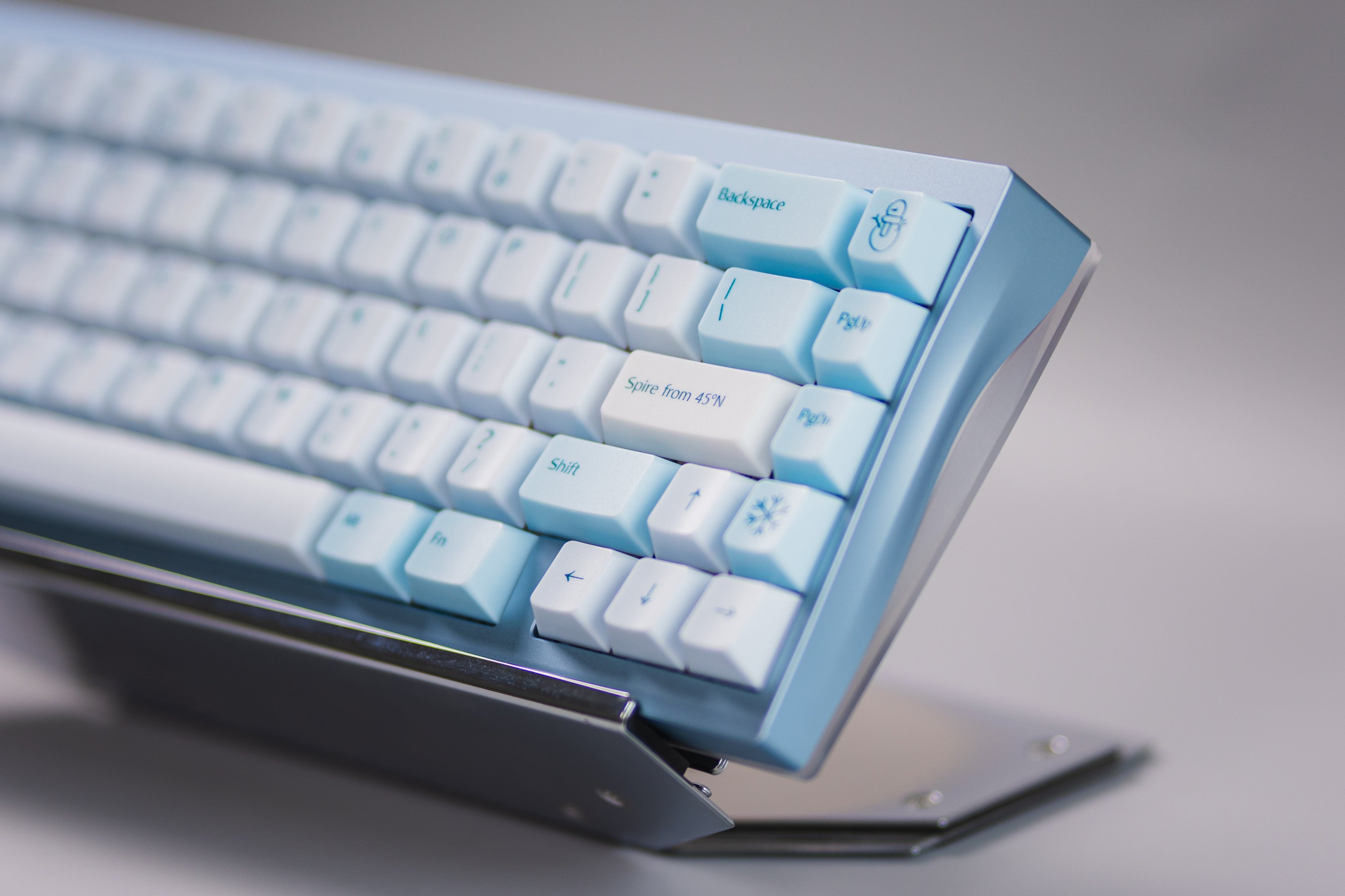 [In Stock] LeleLab x Cheese Snowspire Lake Keycaps Set