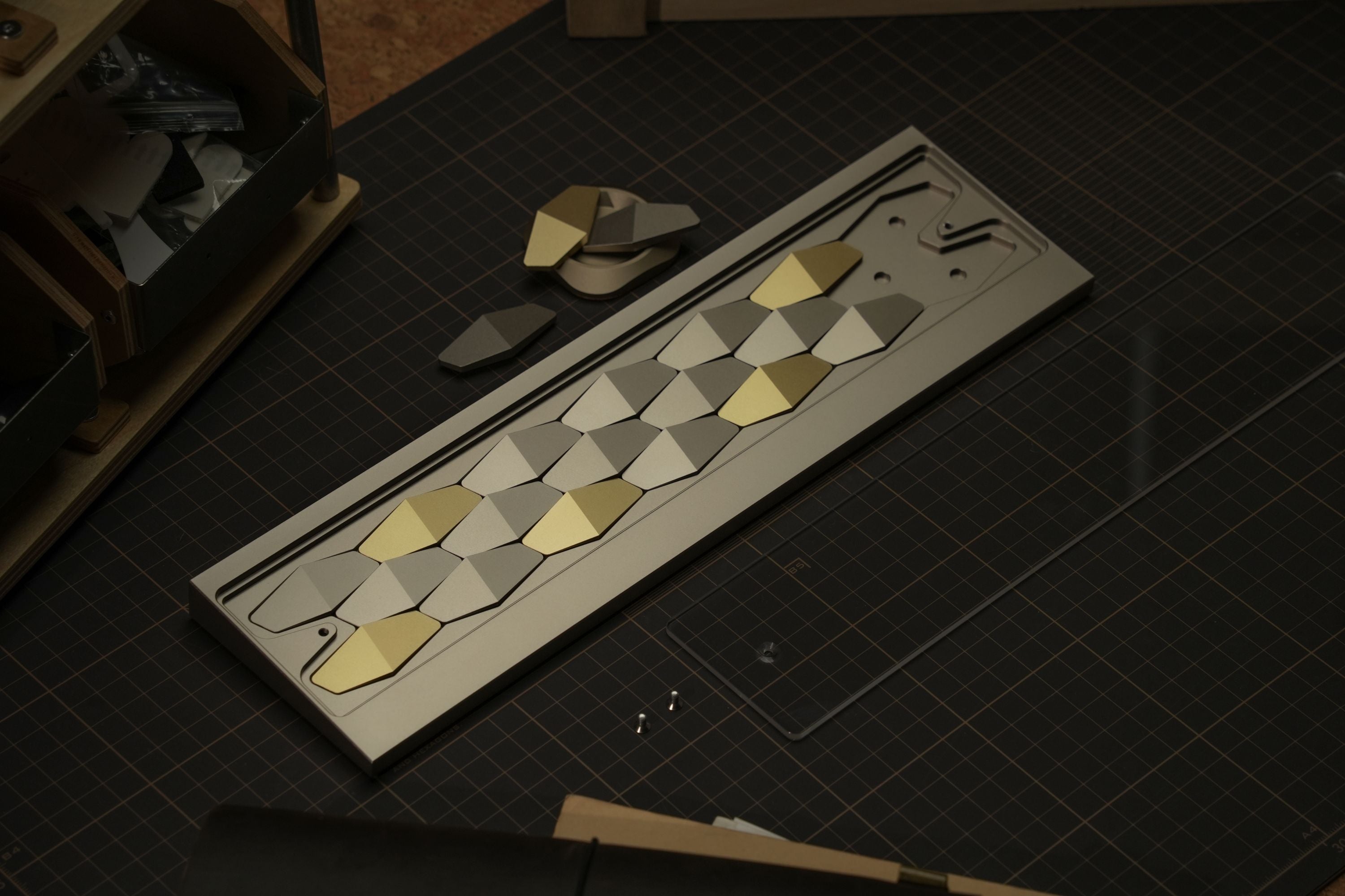 [In Stock] Dragon Scales Wrist Rest 65%-Silicone Connector Version