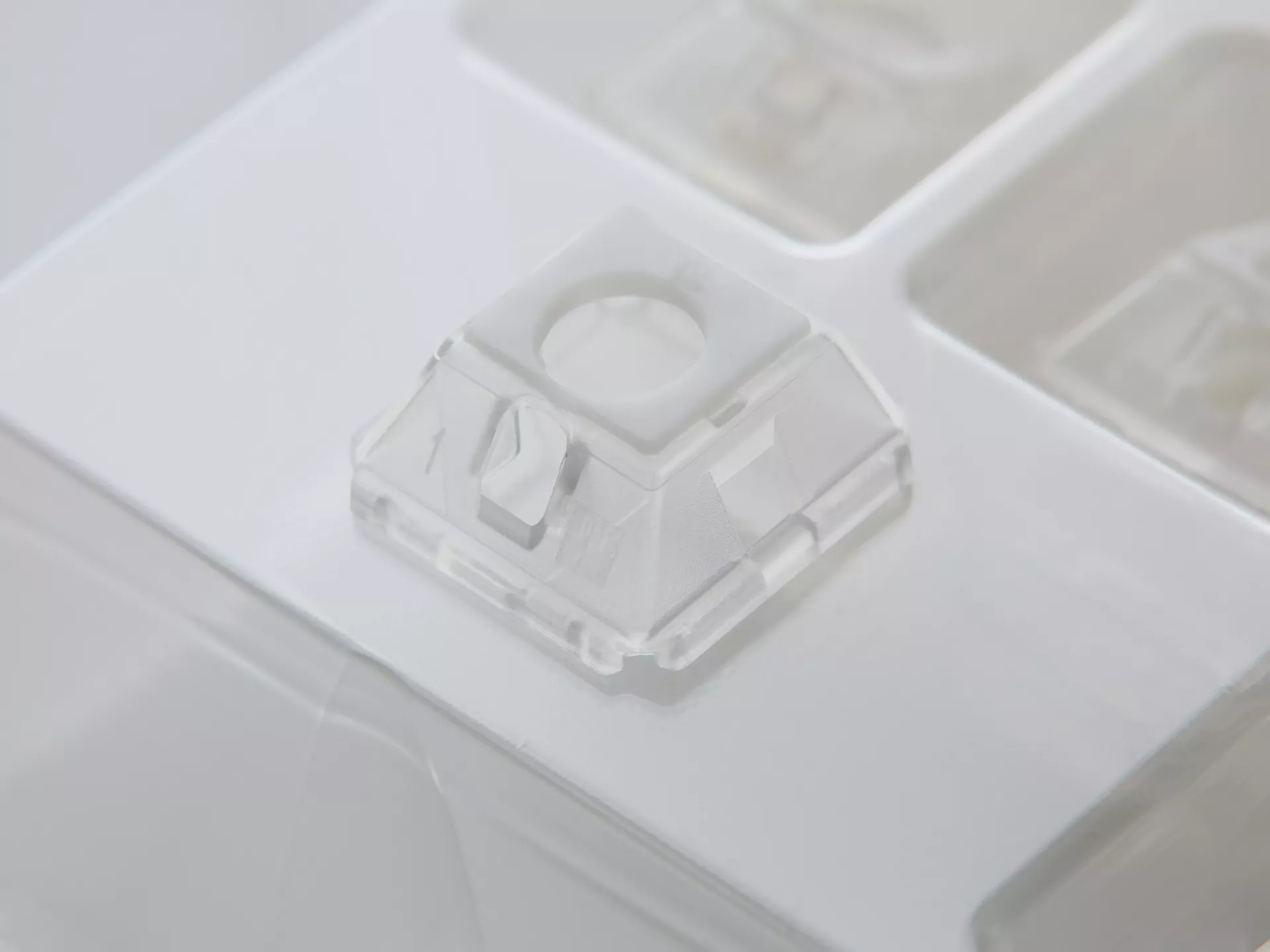 [In Stock] GMK QMX Clips (Sound Dampening)