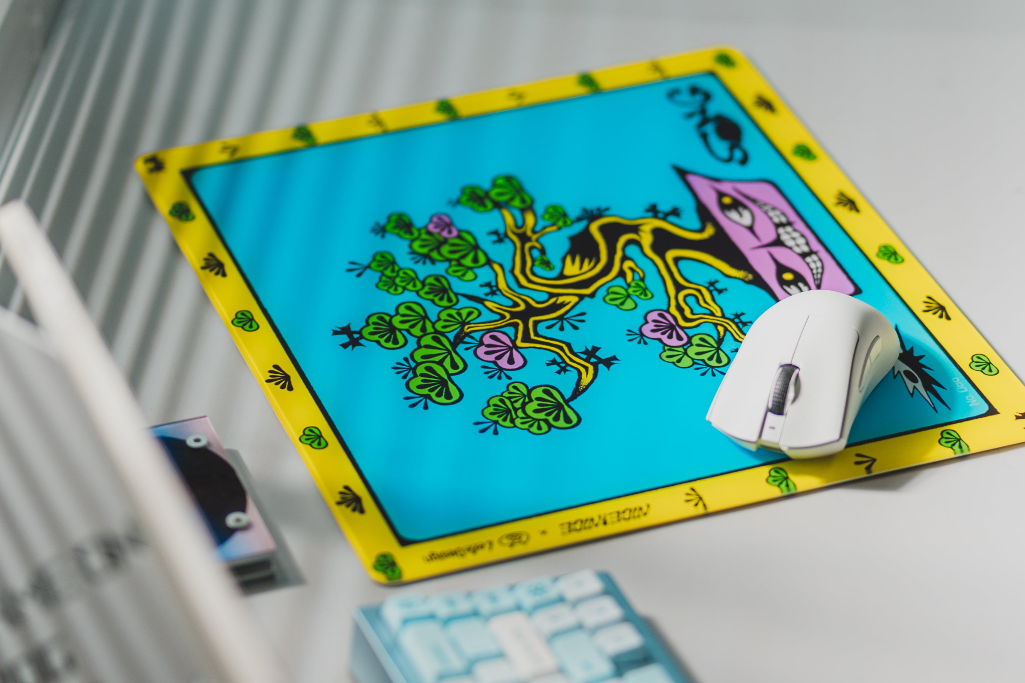 [In Stock] LeleDesign Curation Summer Camp Glass Mousepad（feat. NICE!NICE ®）
