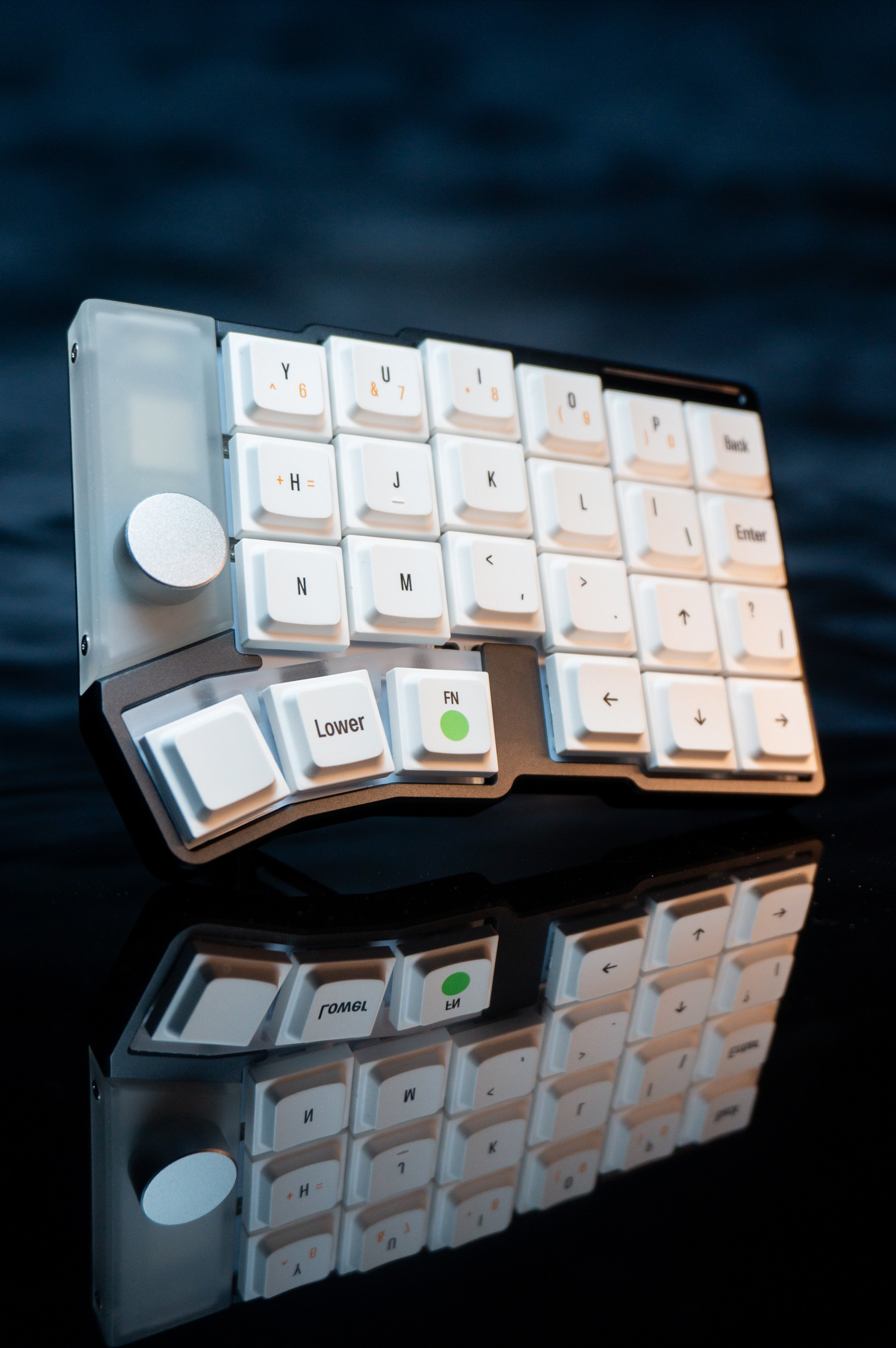 [Pre Order] Cornix Tented Low Profile Split Ergo Keyboard by JZF