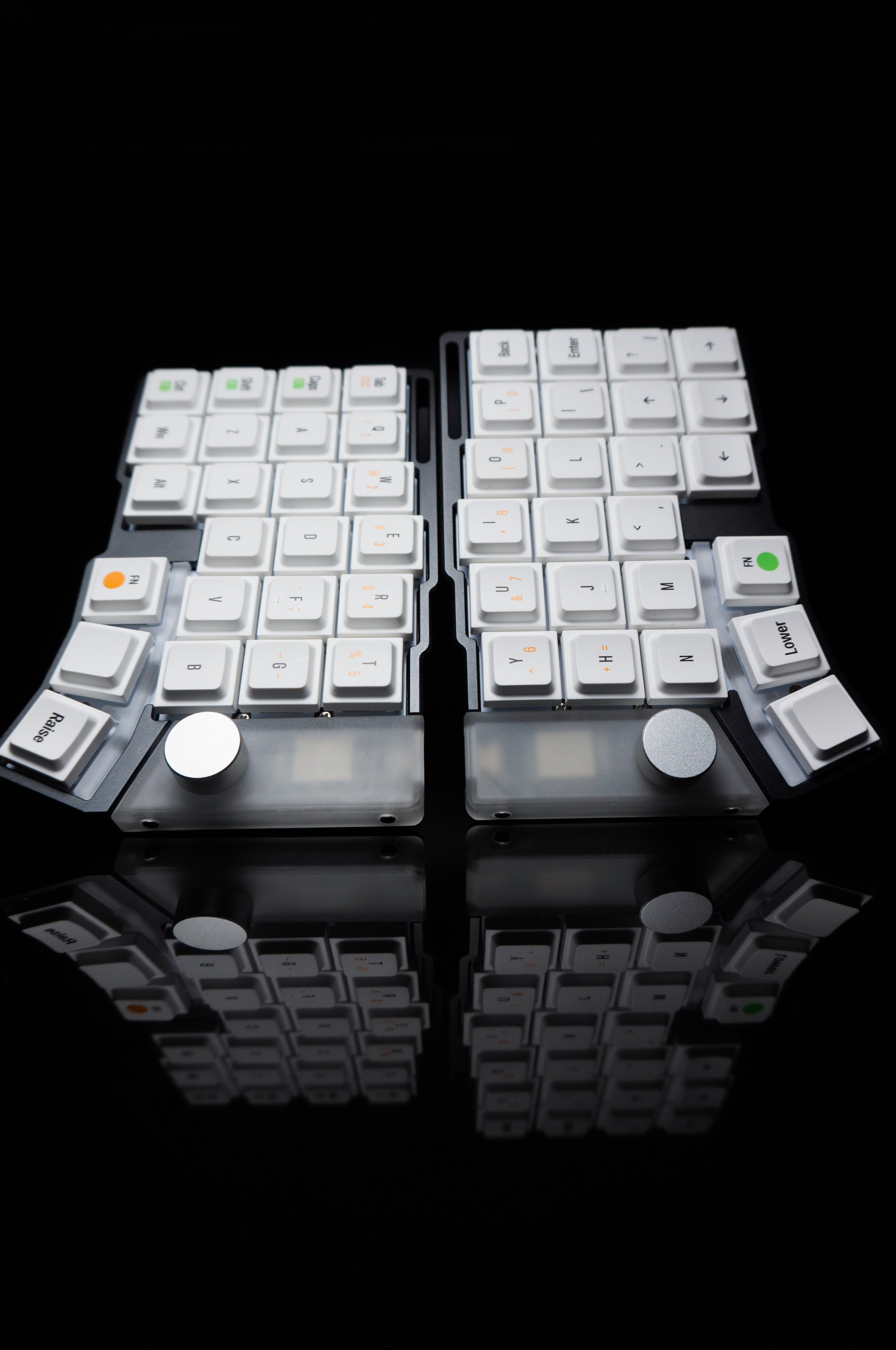 [Pre Order] Cornix Tented Low Profile Split Ergo Keyboard by JZF