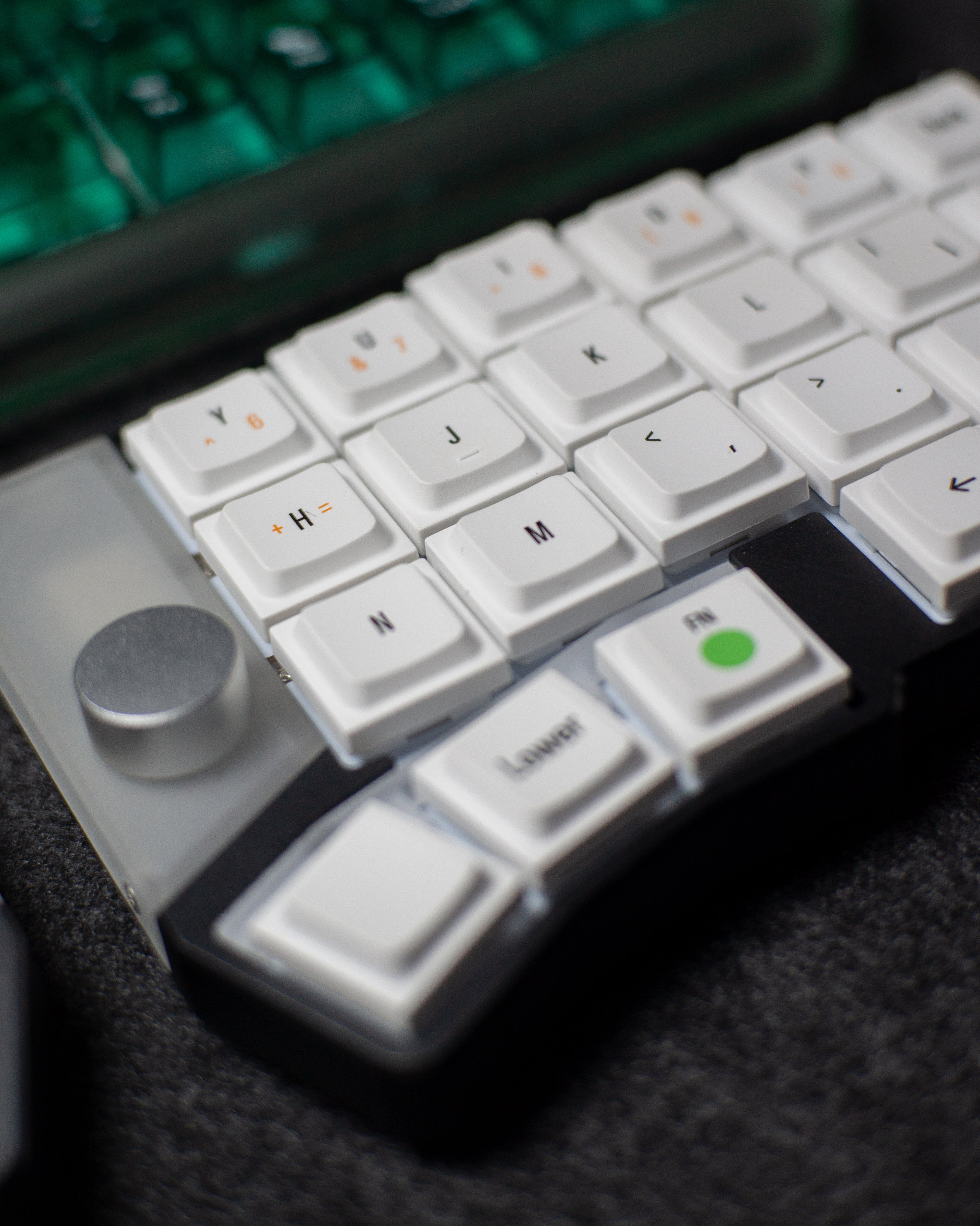 [Pre Order] Cornix Tented Low Profile Split Ergo Keyboard by JZF