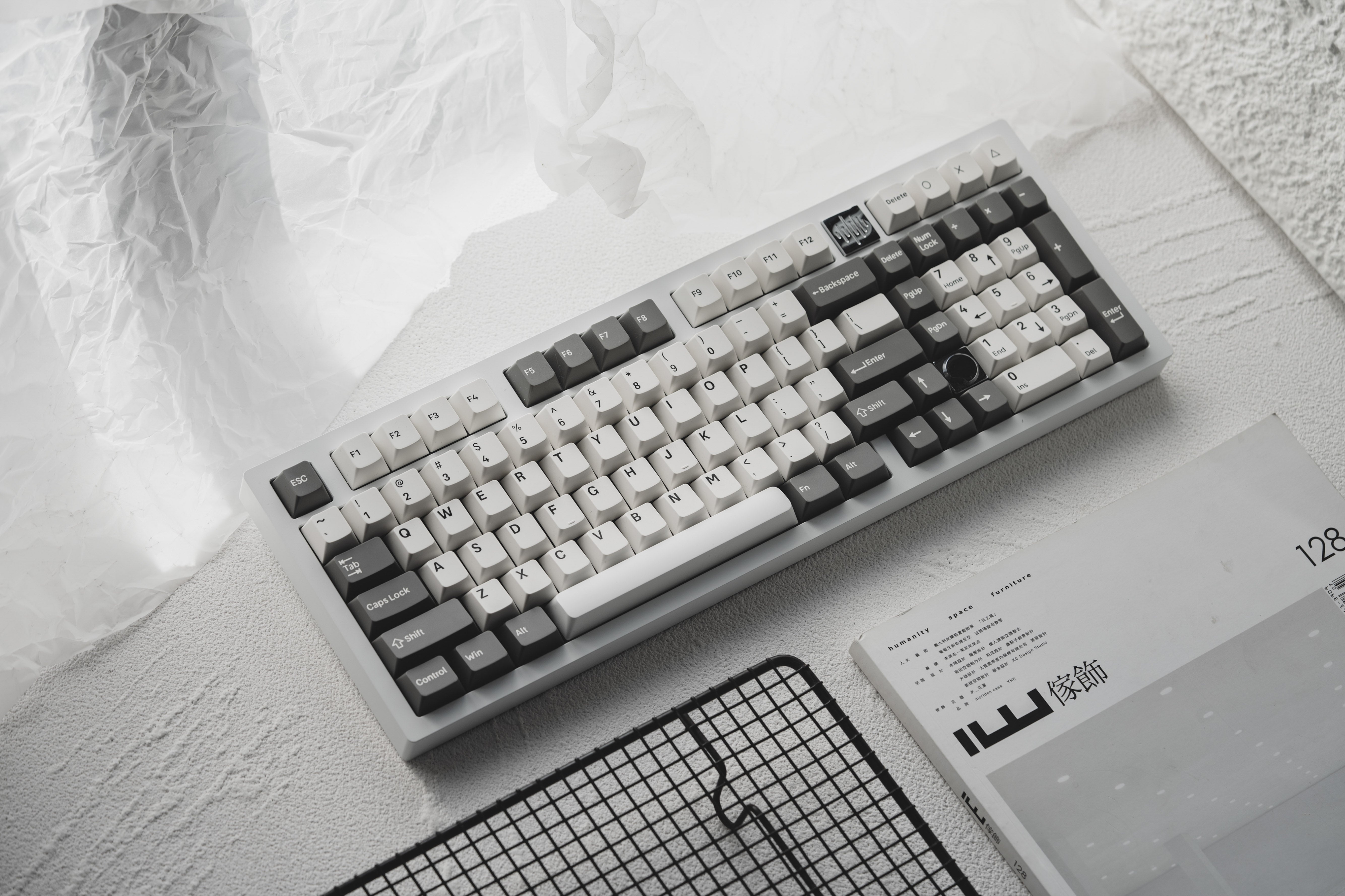In Stock] Qelec.Studio i101 Tri-mode Mechanical Keyboard Kit