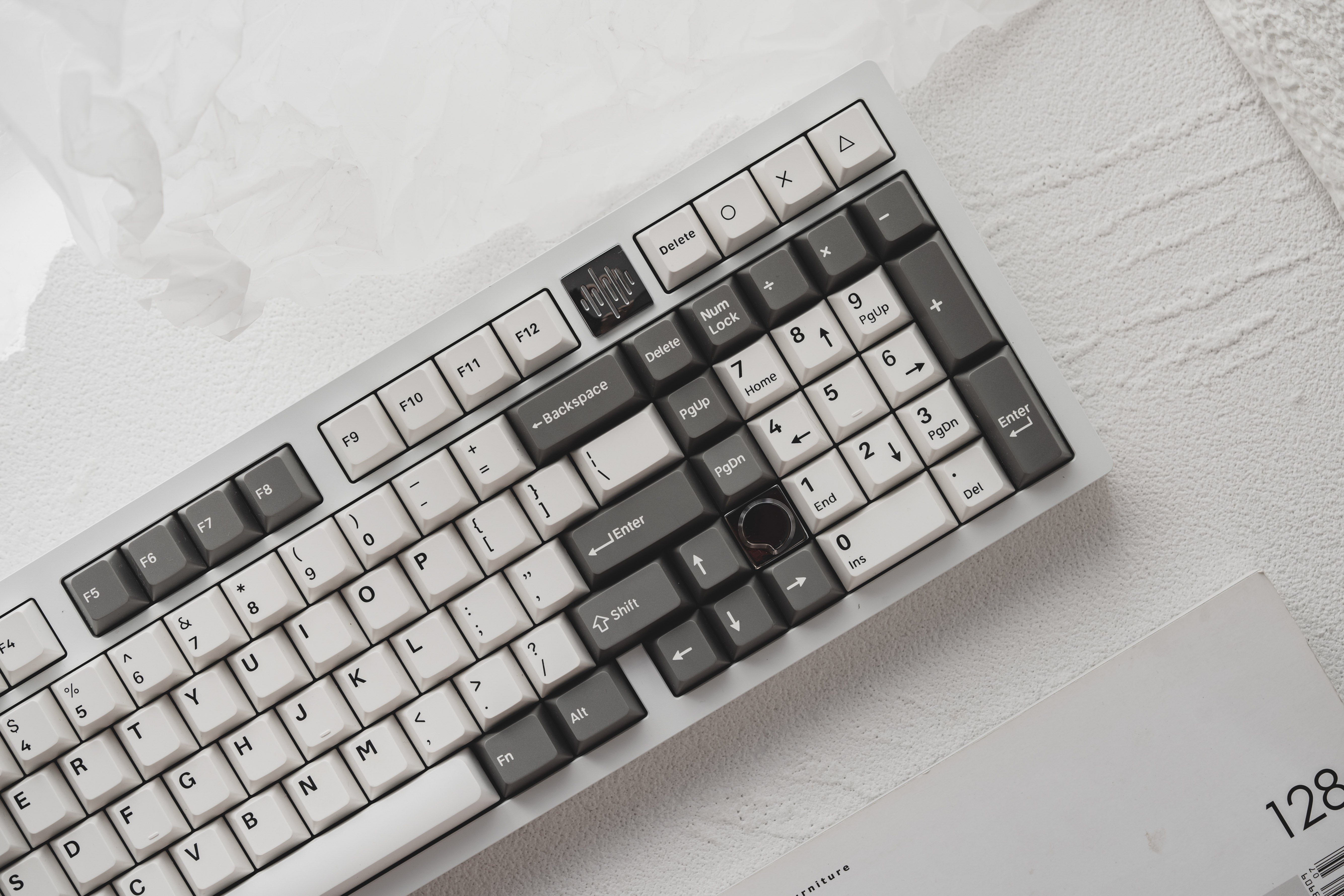 [In Stock] Qelec.Studio i101 Tri-mode Mechanical Keyboard Kit