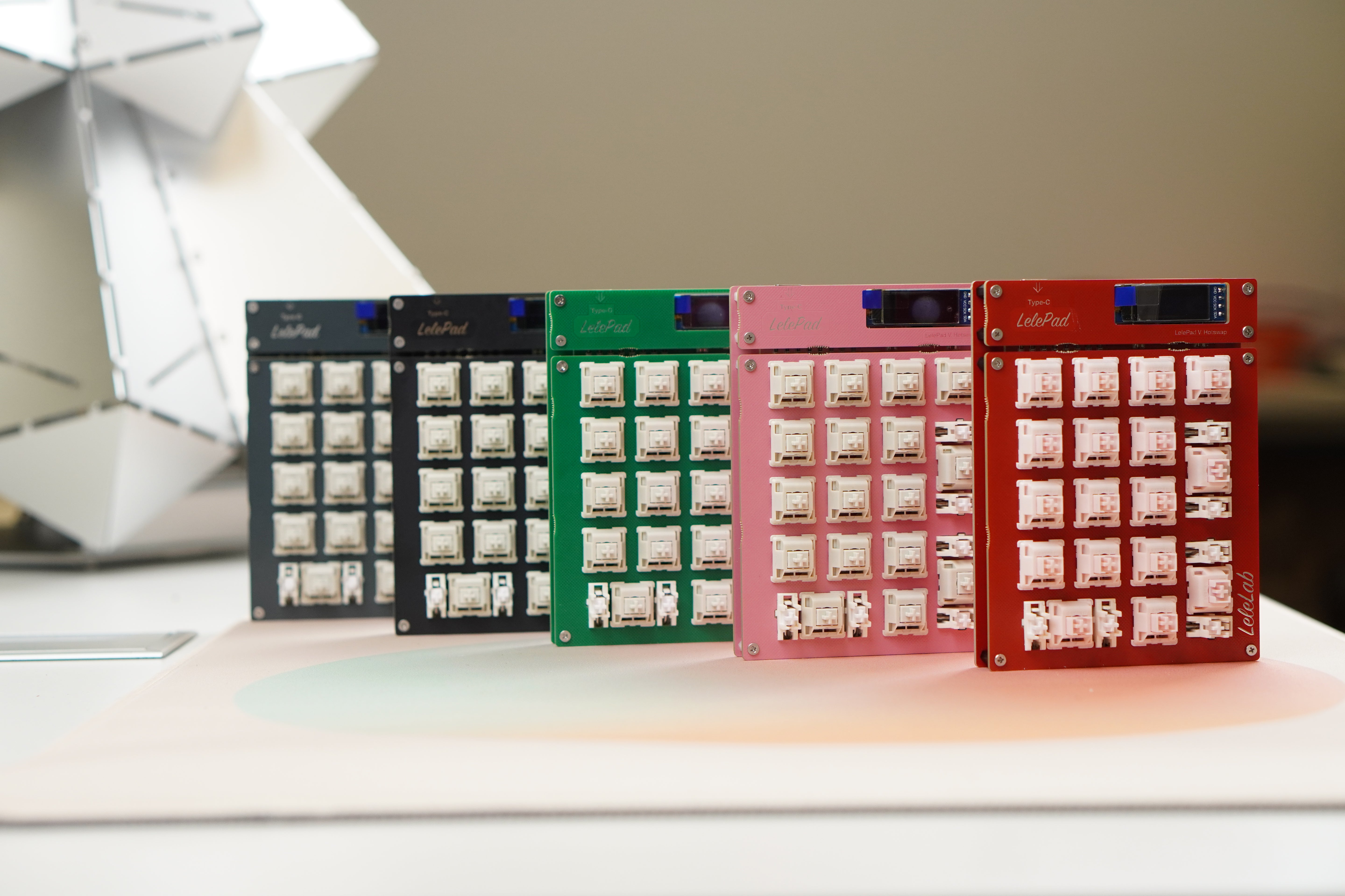 [In Stock] Lelepad Custom Numpad/Macropad Hotswappable Keyboard