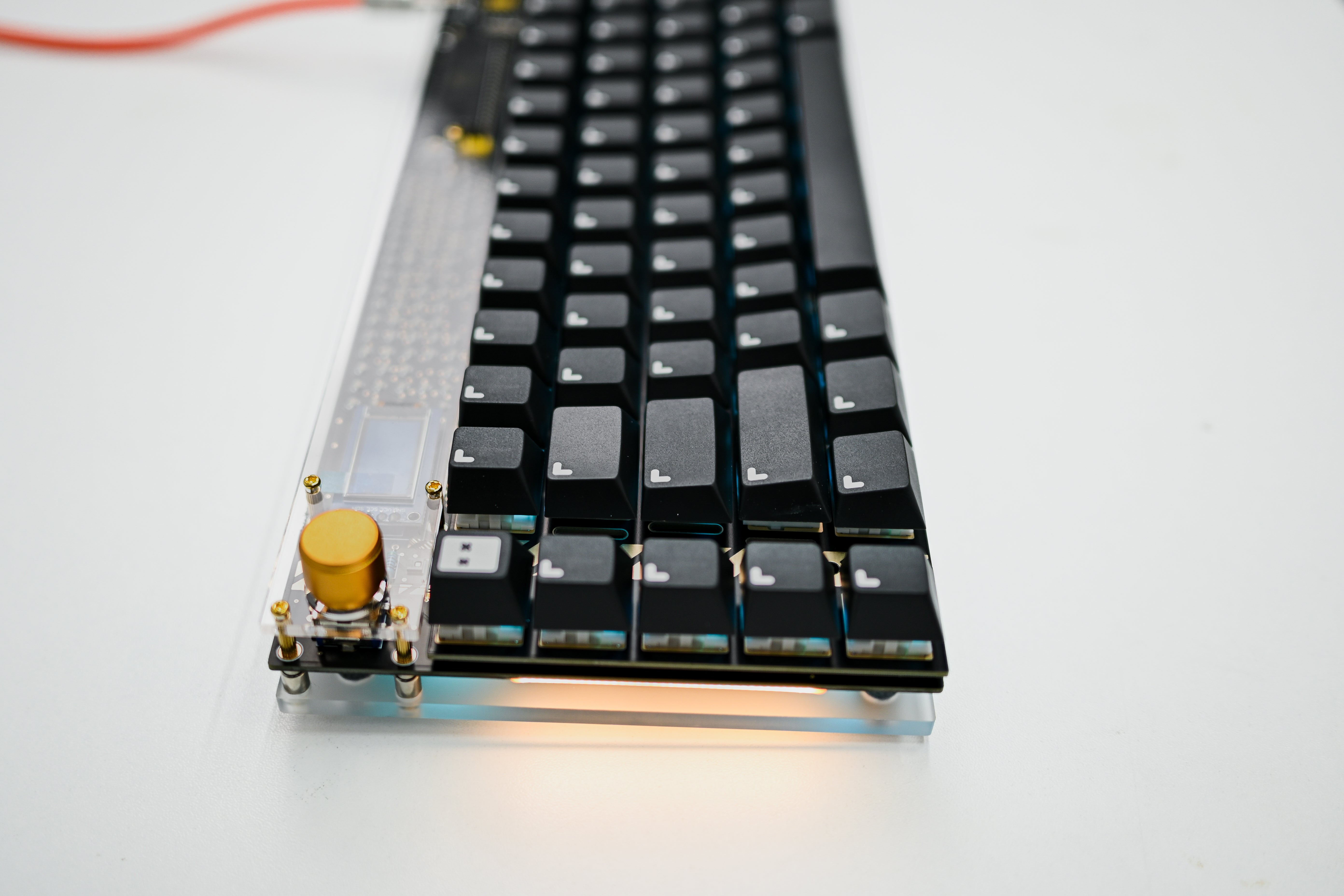 [In Stock] Lelelab Y2K 76 x GMK Pixel PreBuilt Ready-to-use Keyboard
