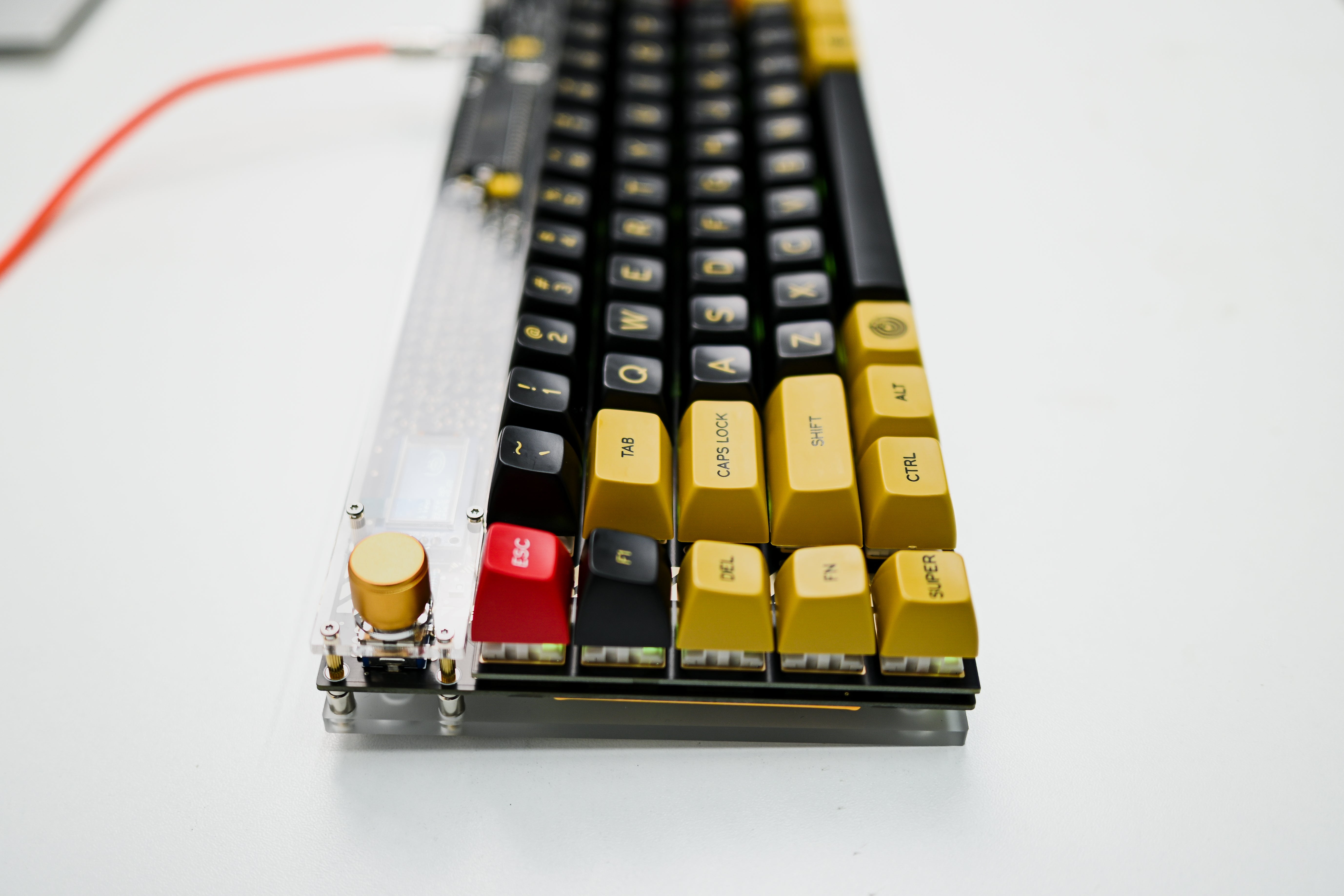 [In Stock] Lelelab Y2K 76 x SA Strong Spirit PreBuilt Ready-to-use Keyboard