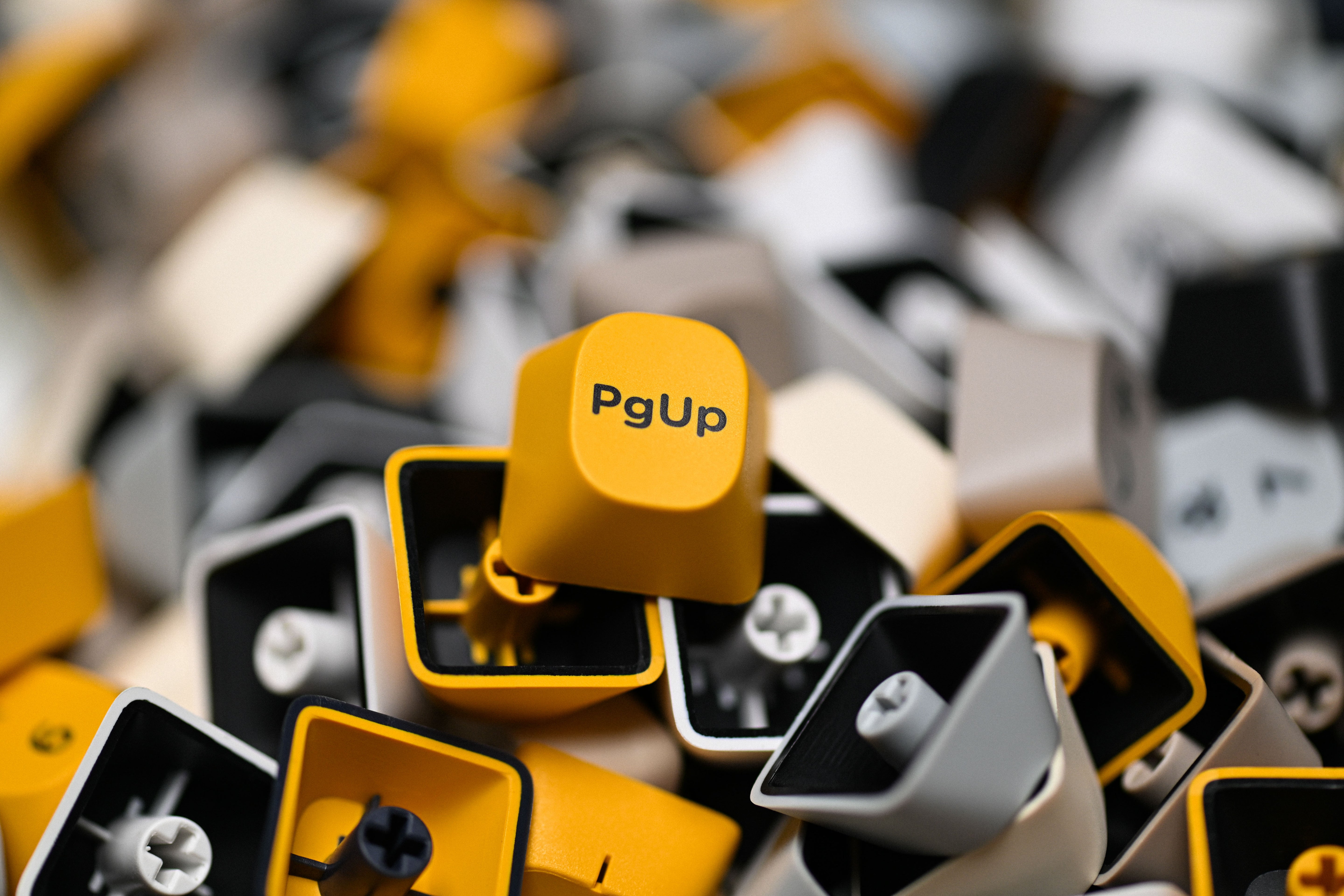 [In Stock] RAMA CAPS Keycap Sets