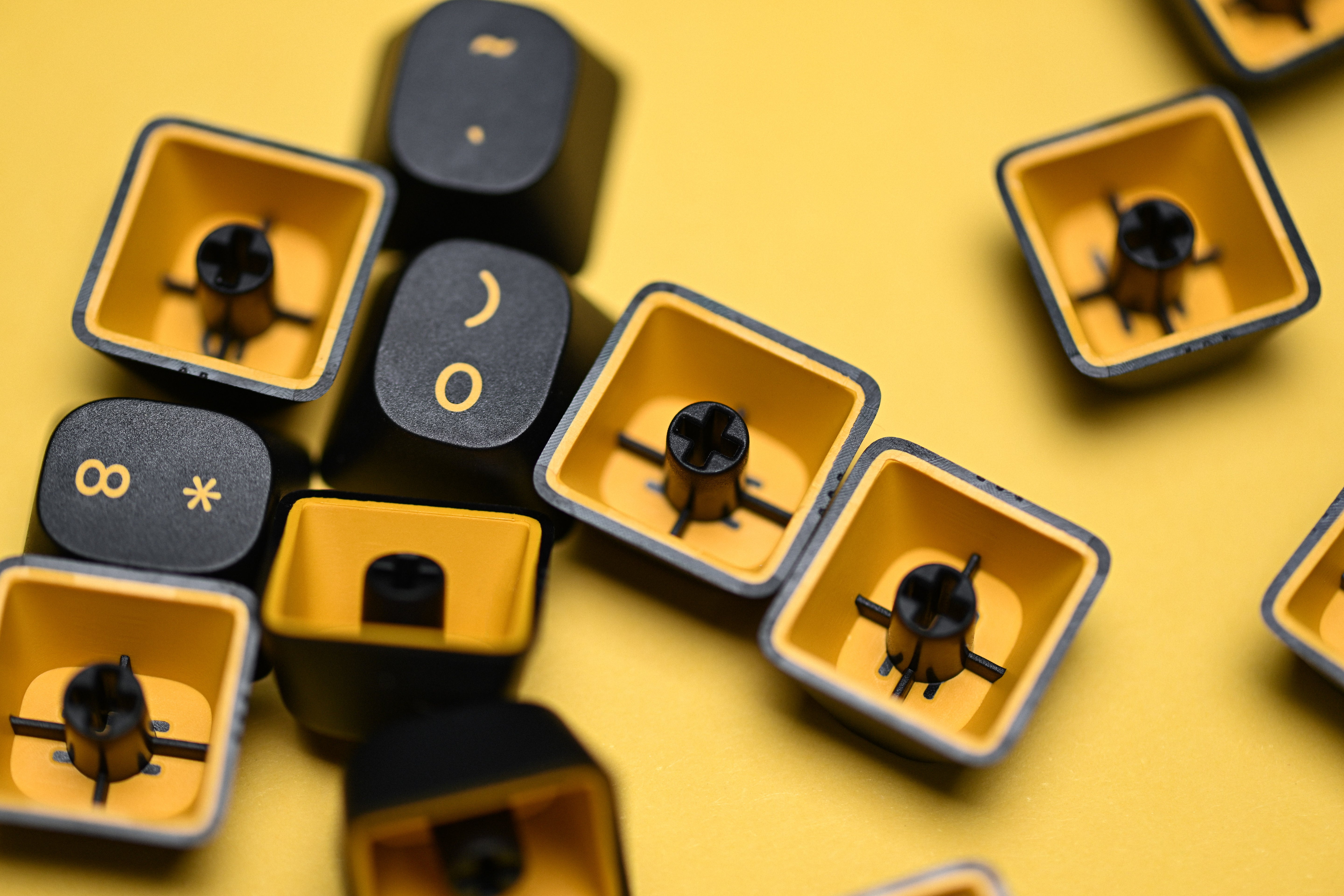 [In Stock] RAMA CAPS Keycap Sets
