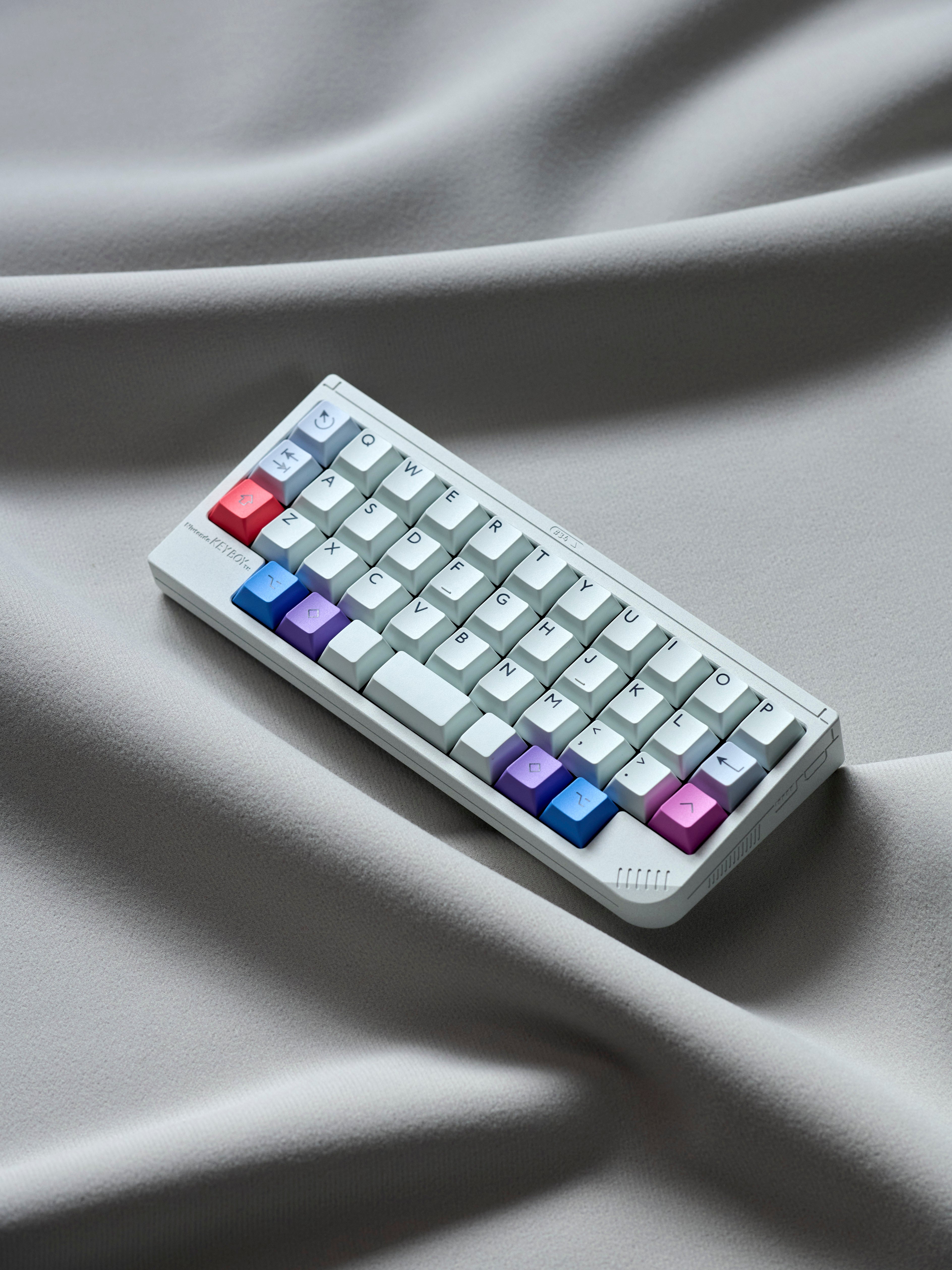 [Pre-Order] GB34 40% Keyboard Kit by Niuniu