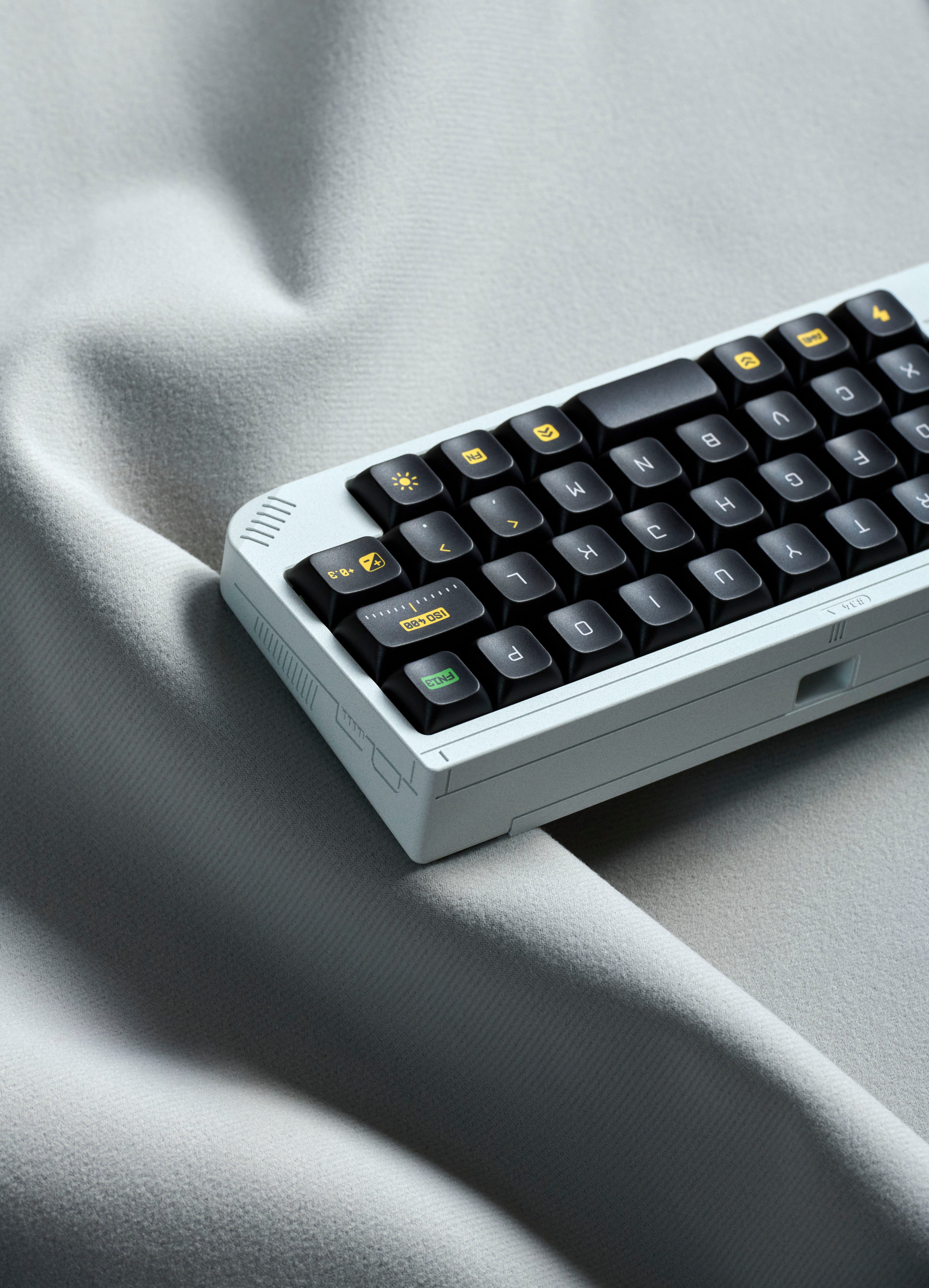 [Pre-Order] GB34 40% Keyboard Kit by Niuniu