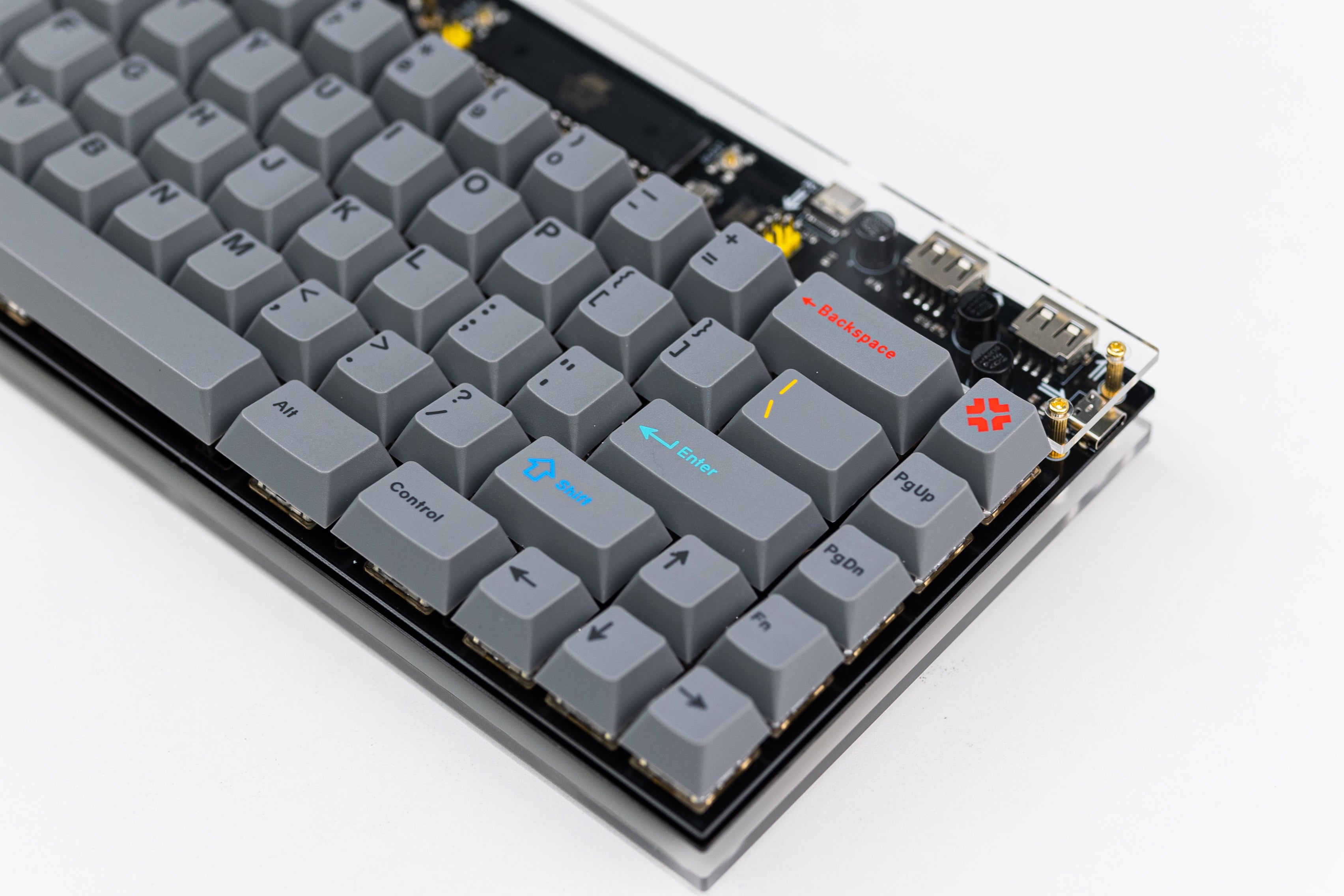 In Stock] Lelelab Y2K 76 x GMK Dualshot R2 PreBuilt Ready-to-use Keyb