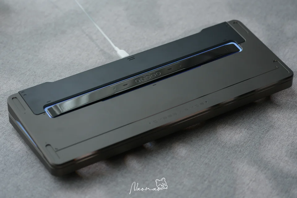 [In Stock] Space80: Apollo’s Cyber Armor keyboard kit By Gray Studio
