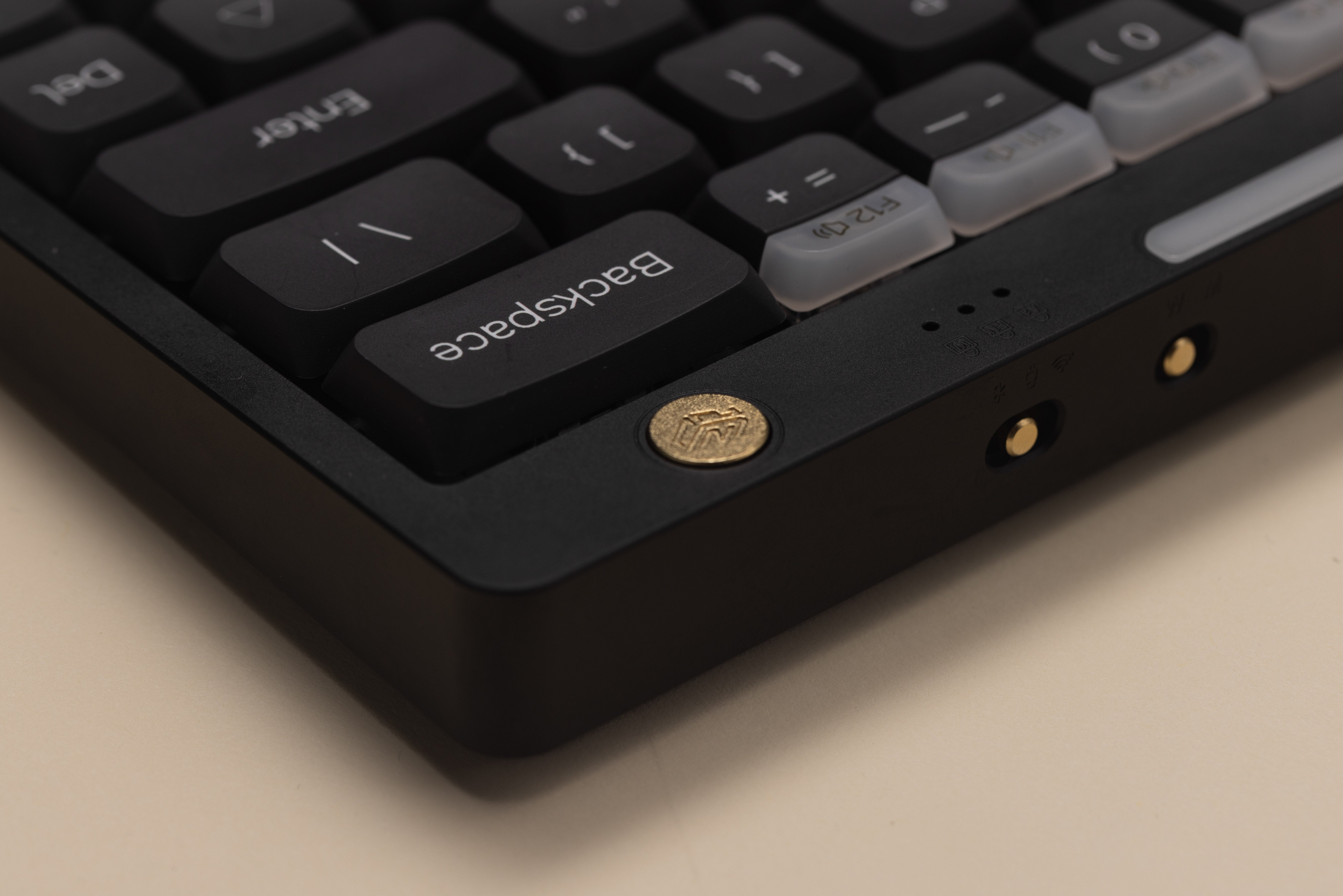 In Stock] Nics Hesper 64 Dual-Action Low-Profile Keyboard