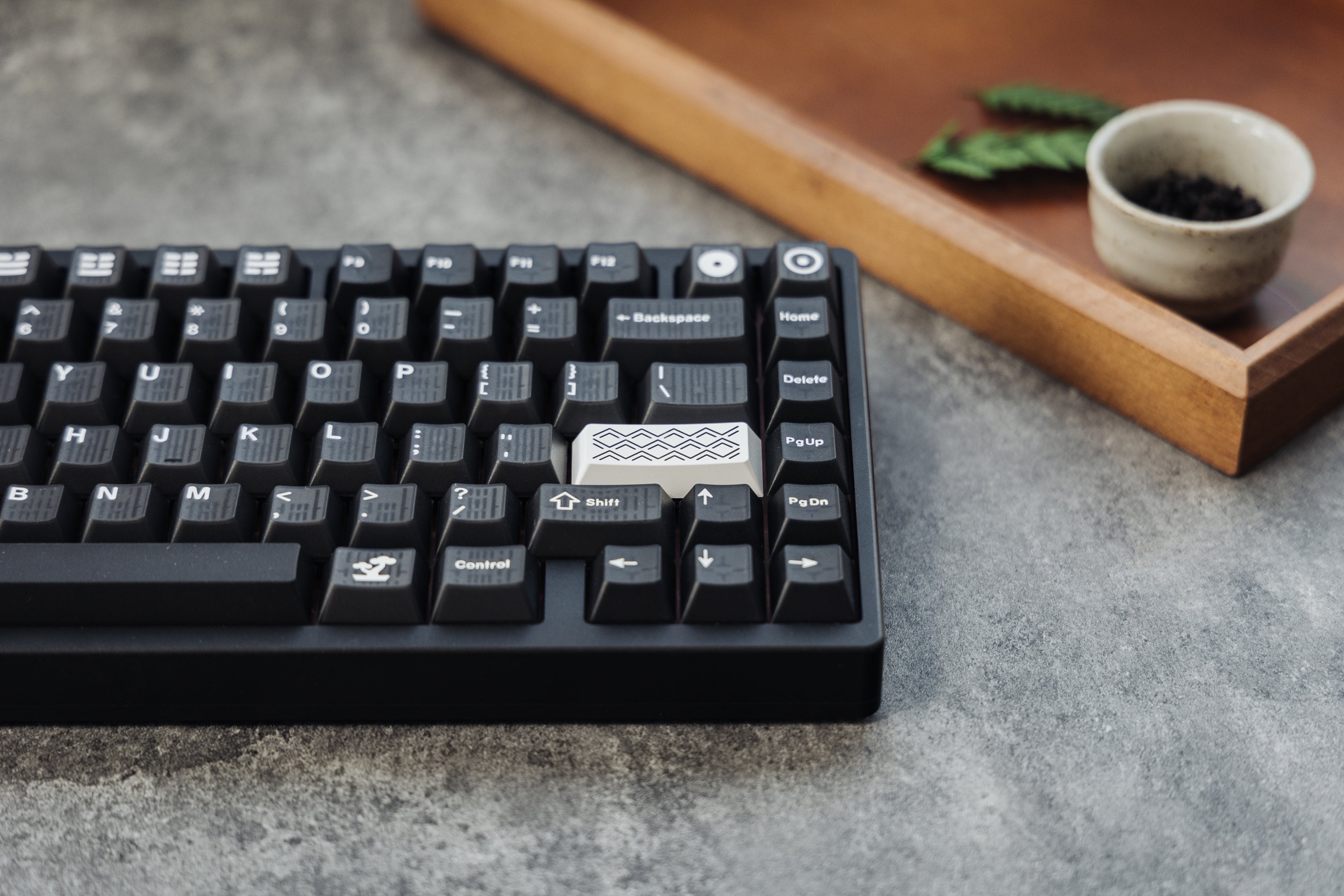 [In Stock] KeyKobo Taiji Translucent Doubleshot Keycap Set