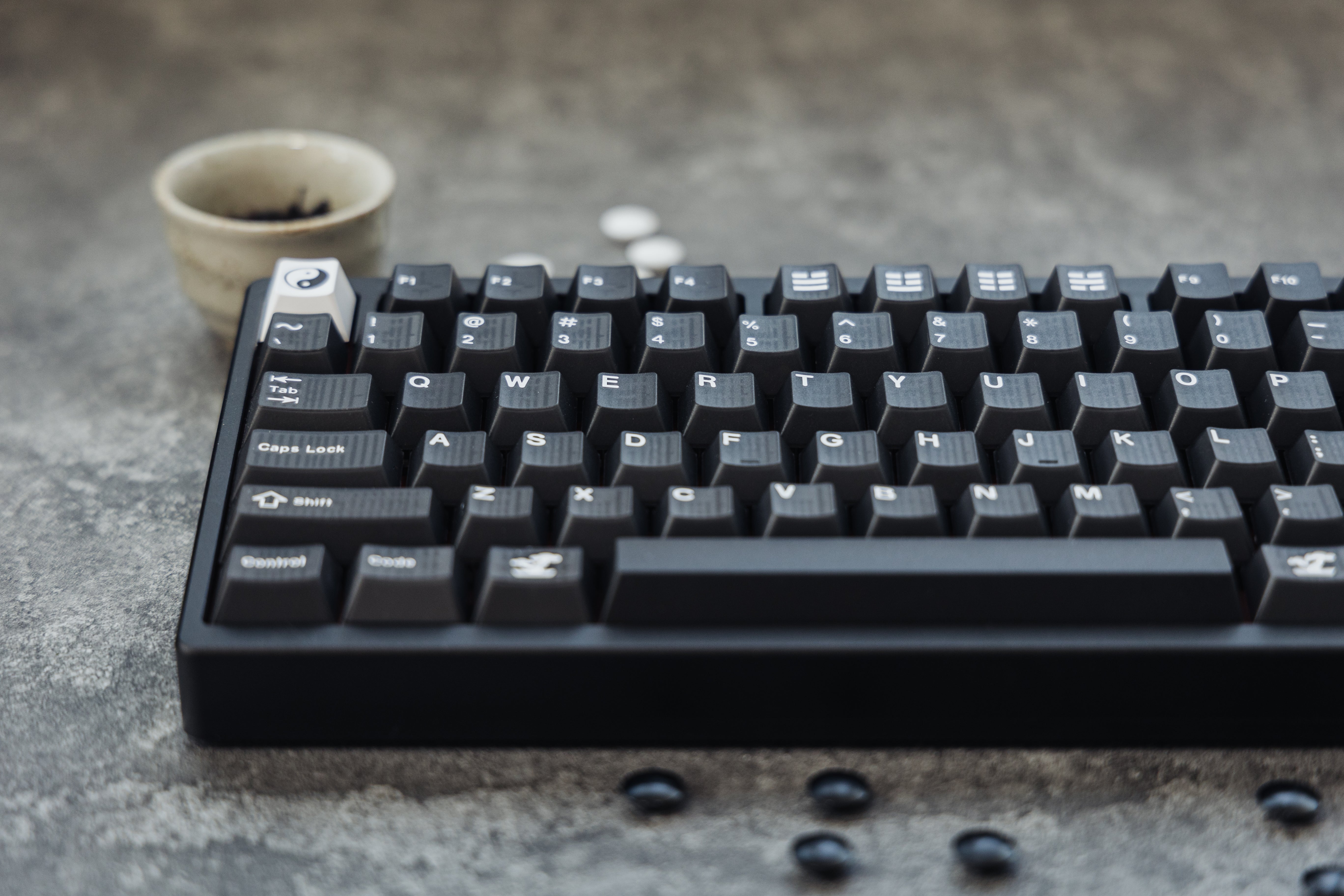 Taiki A-tyan 無線KeyballBLE In Stock] KeyKobo Taiji Translucent Doubleshot Keycap Set